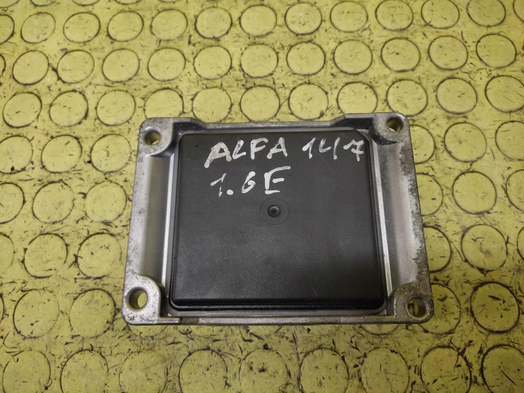 ALFA ROMEO 147 1.6 control unit of the engine 0261207728