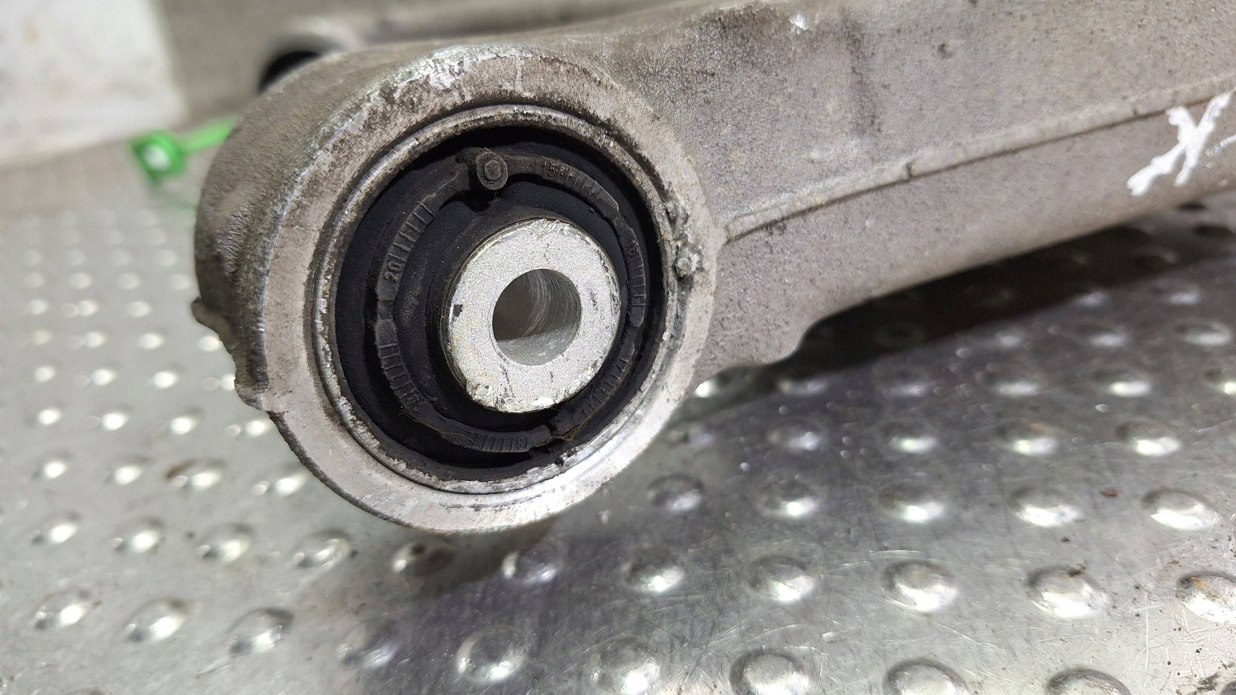 Querlenker links heck 8K0505311J AUDI A4 B8 A5 8T A6 C7
