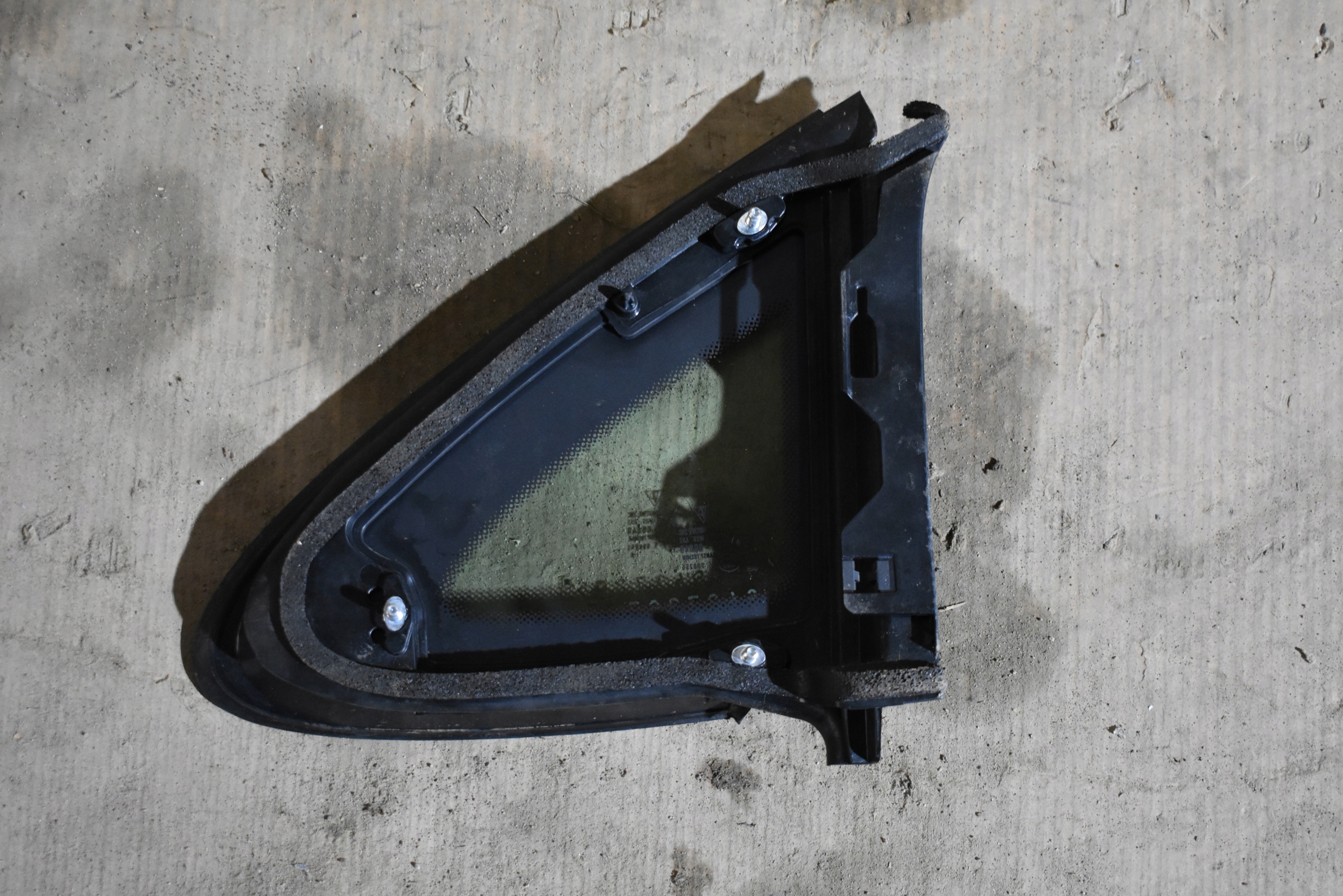 perfect condition window bodywork rear left PORSCHE TAYCAN 19r 1