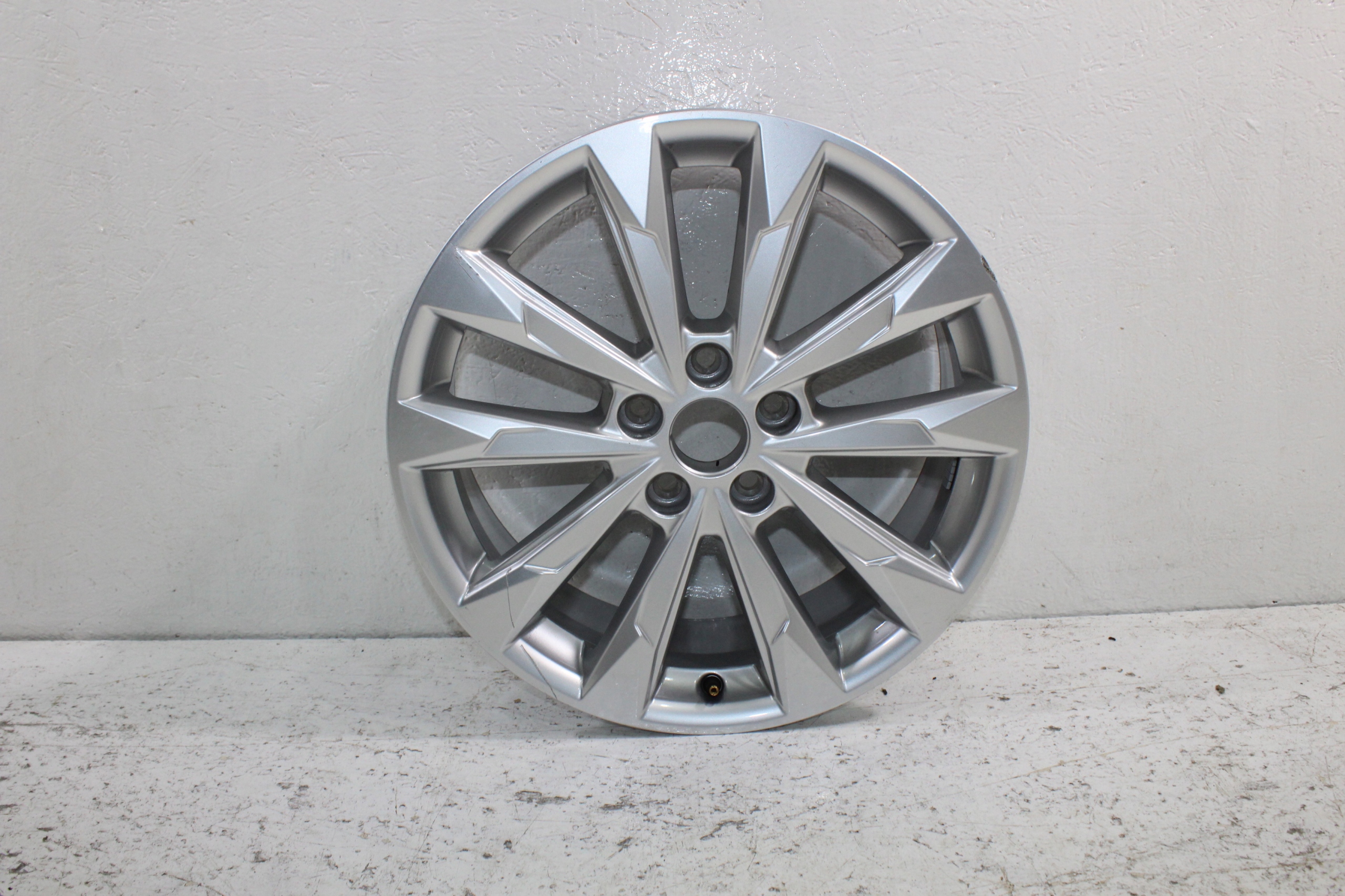 Audi disk hliníkový 18 83A601025G