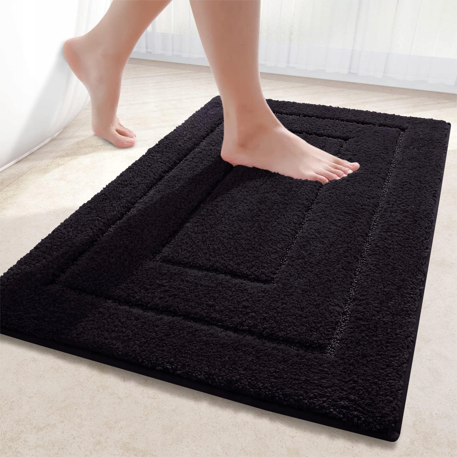 Homaxy Protiskluzová koupelnová předložka z mikrovlákna 40x60 cm Černá
