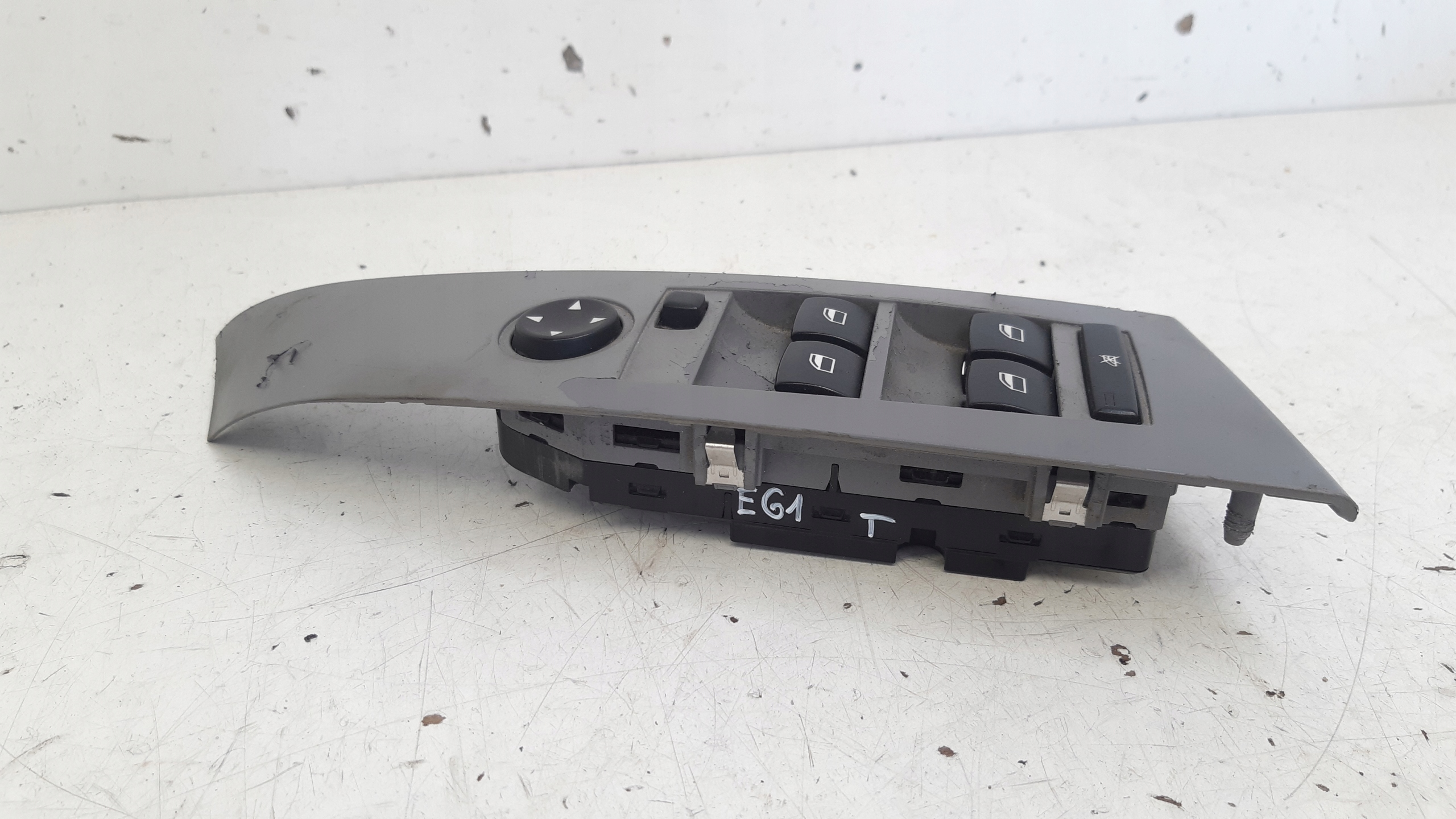 Panel szyb 6951906 BMW E61 525i