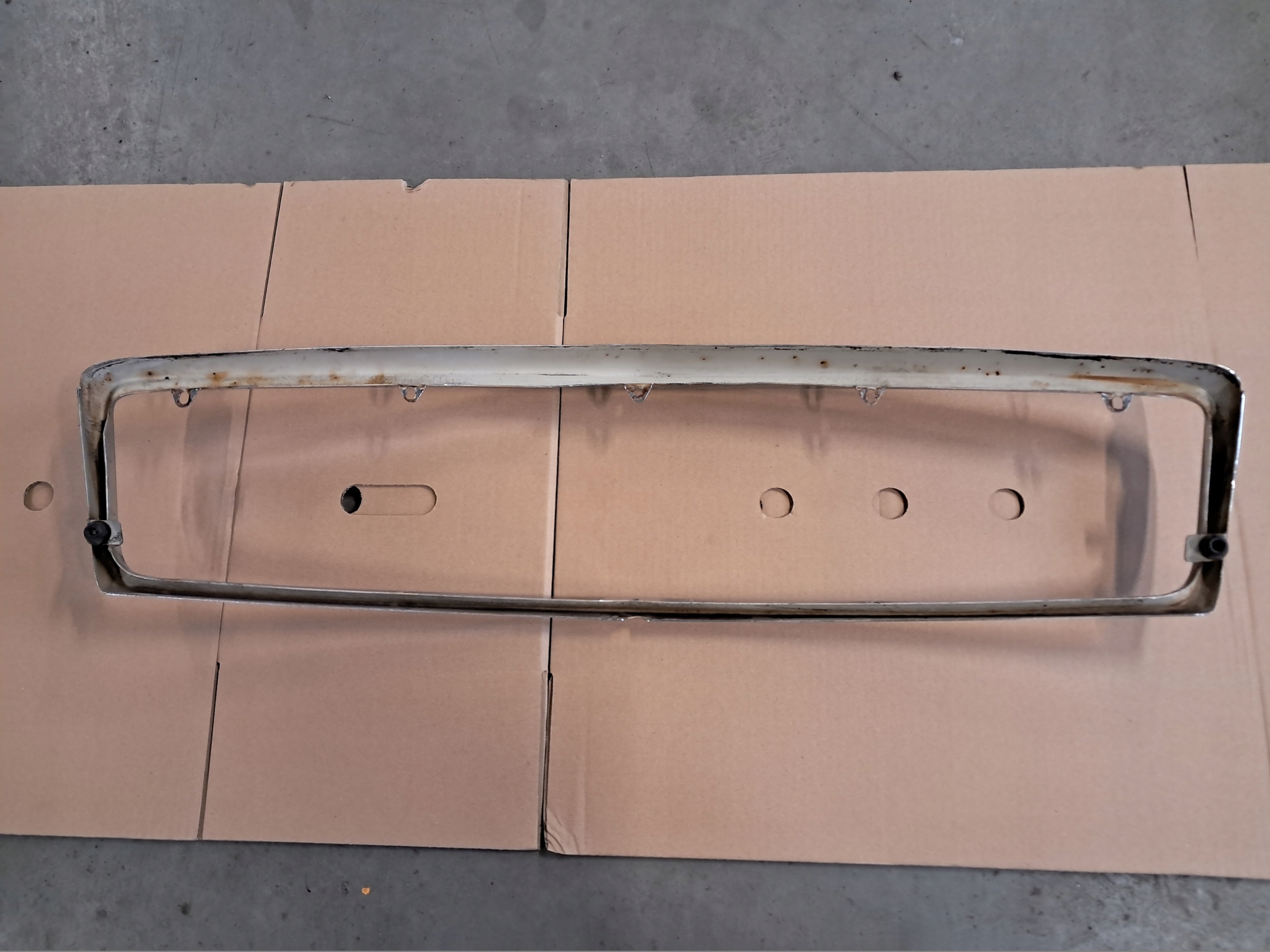 Grille MERCEDES 107 SL SLC 1078880215