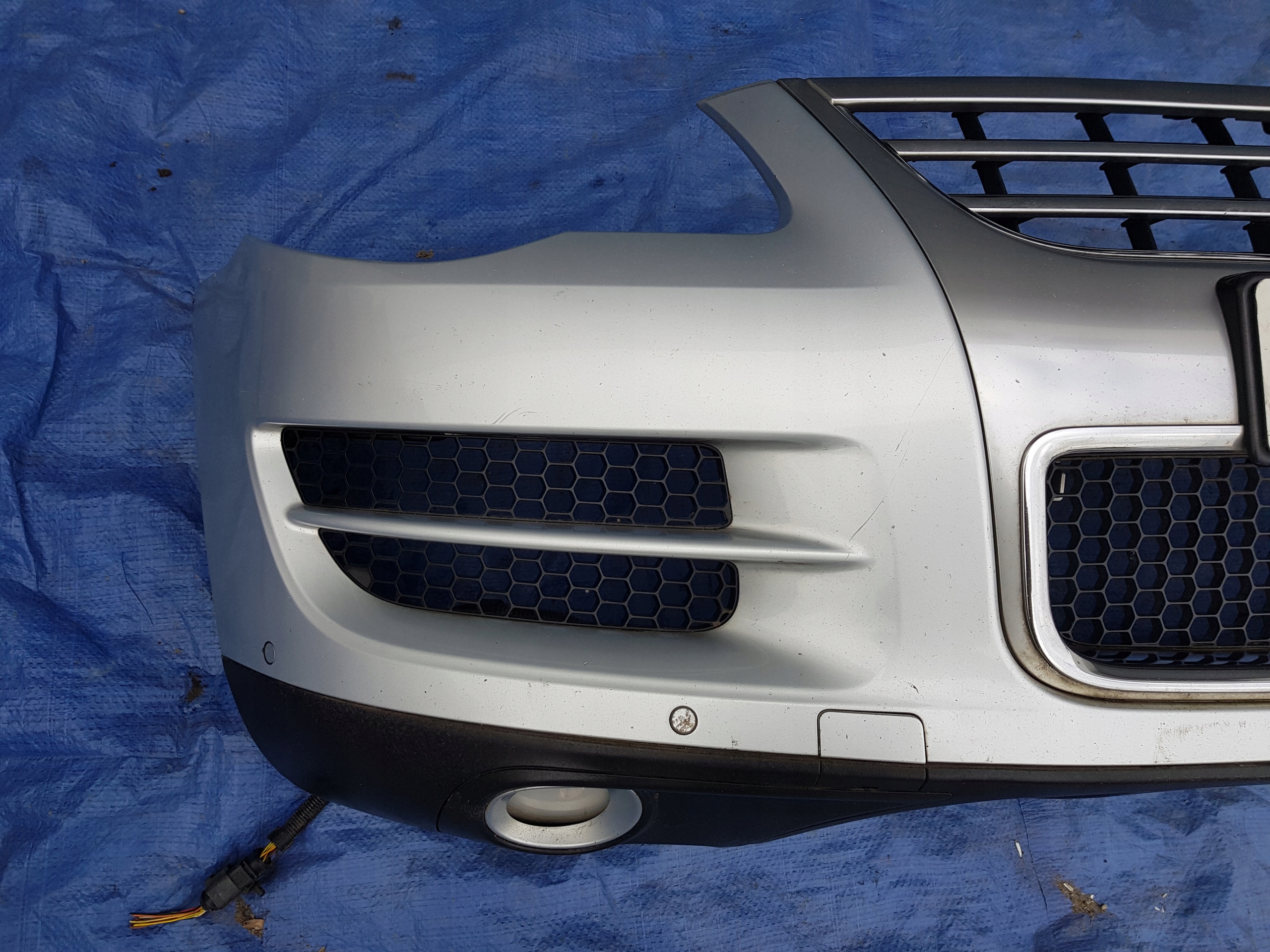 bumper front front VOLKSWAGEN VW TOUAREG LIFT 7L PDC