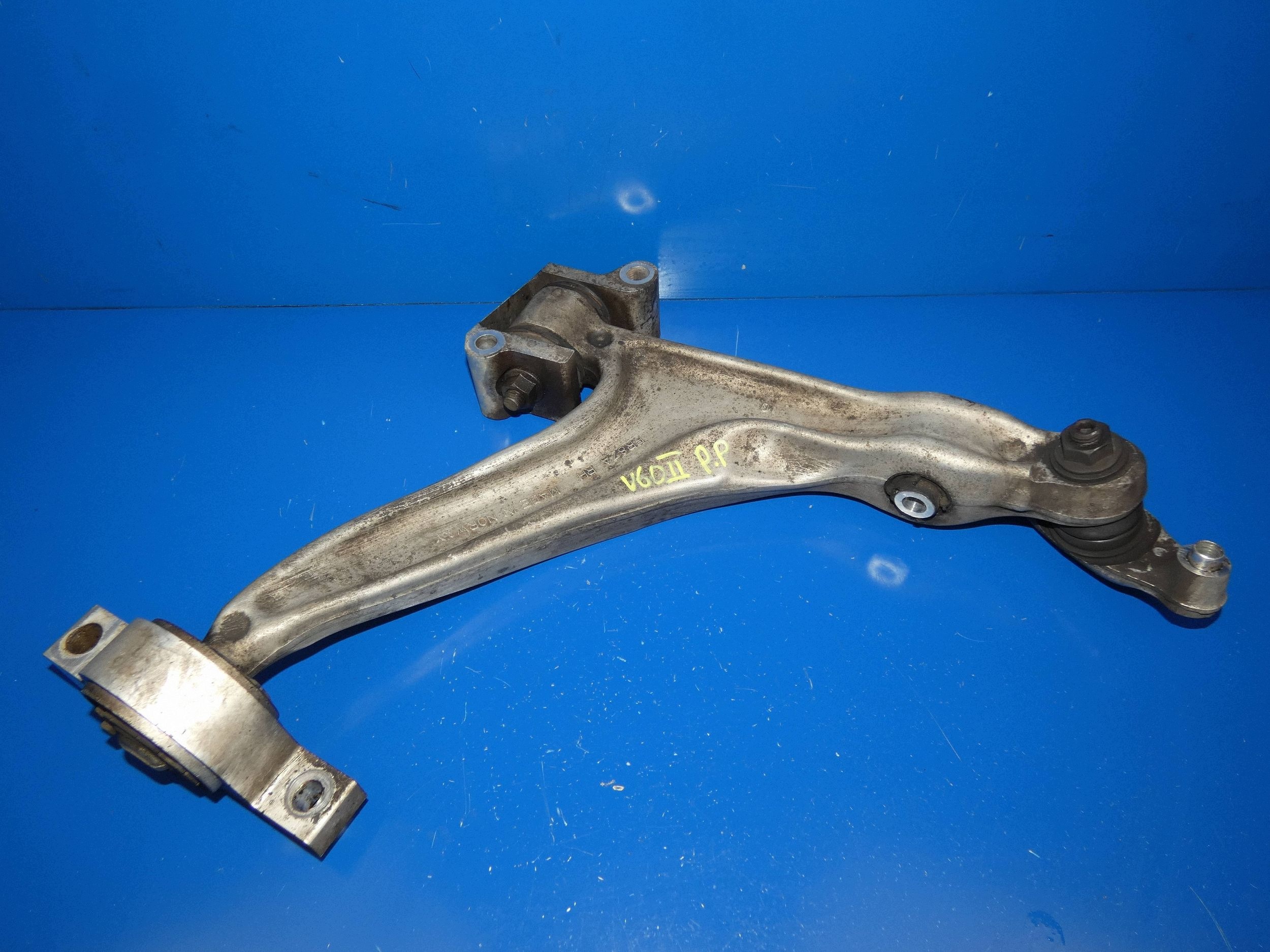 VOLVO V60 II S60 III arm right front front