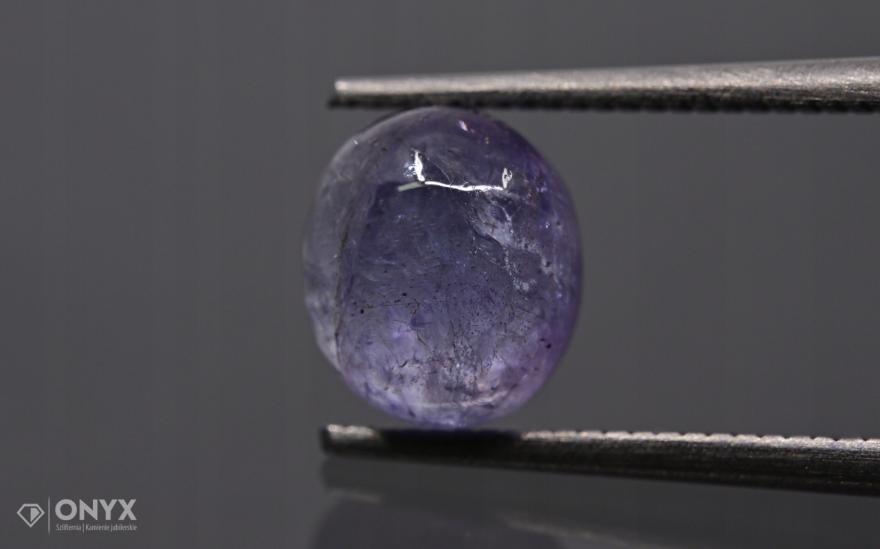 Tanzanit kabošon ovál 7,5x6,5 mm