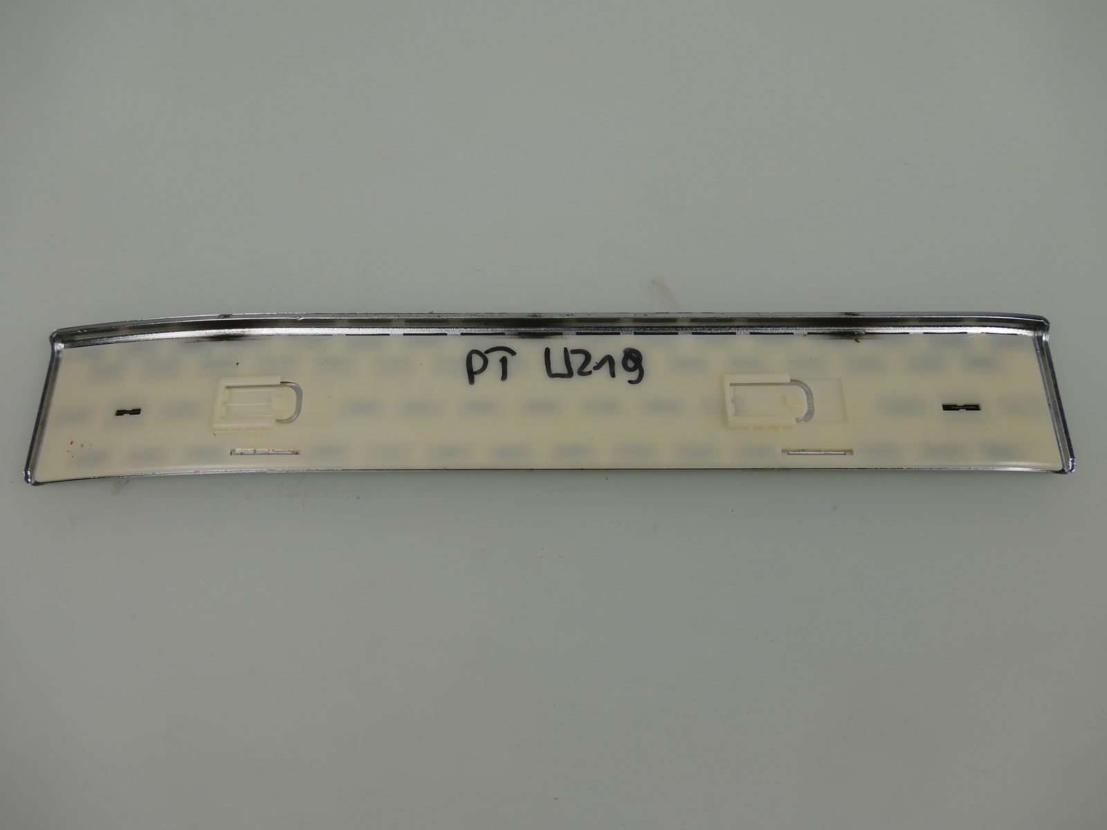 MERCEDES CLS W219 LIFT moulding cap threshold P.T