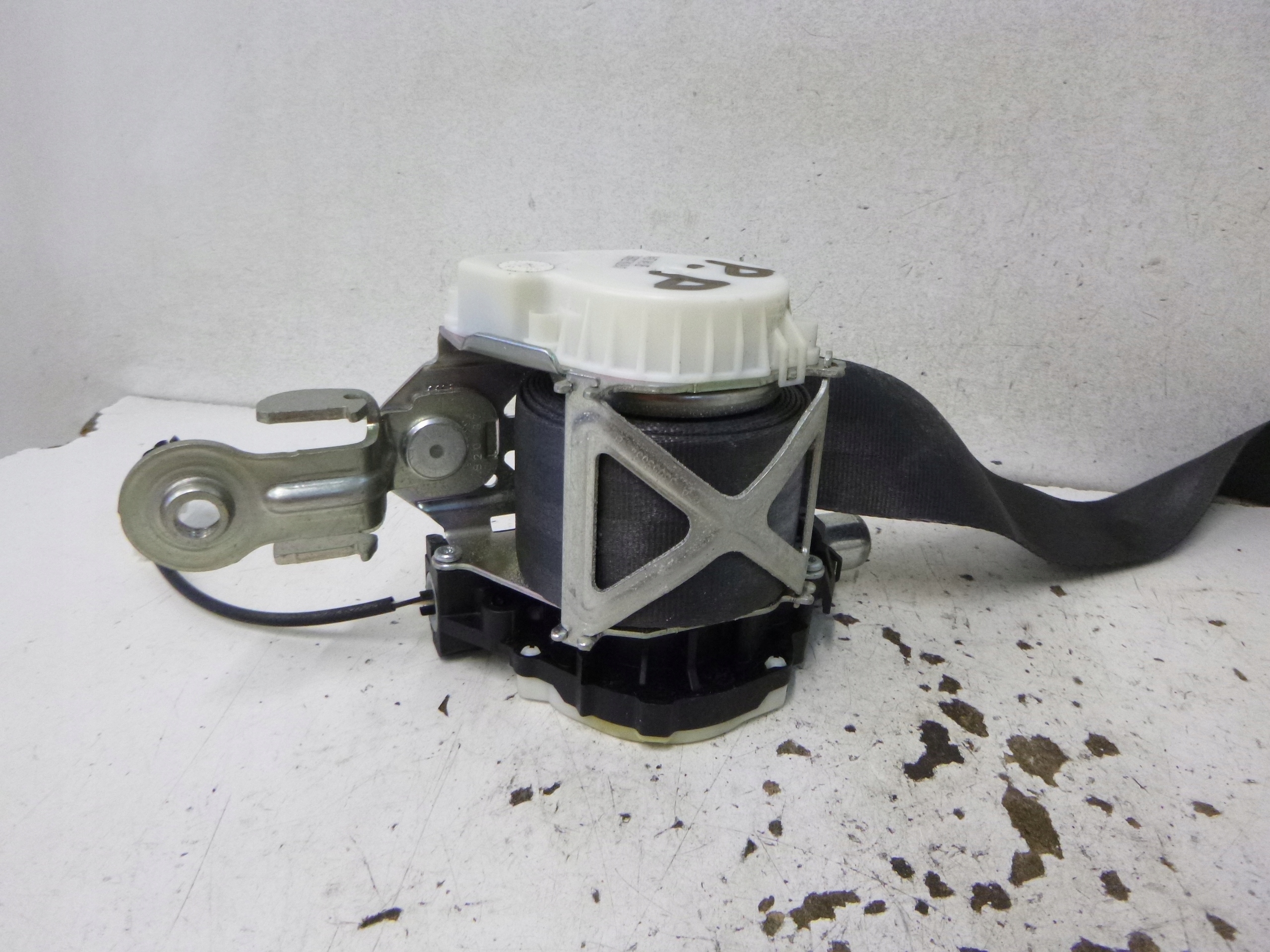 tension belt safety right front RENAULT CLIO III 33056052E