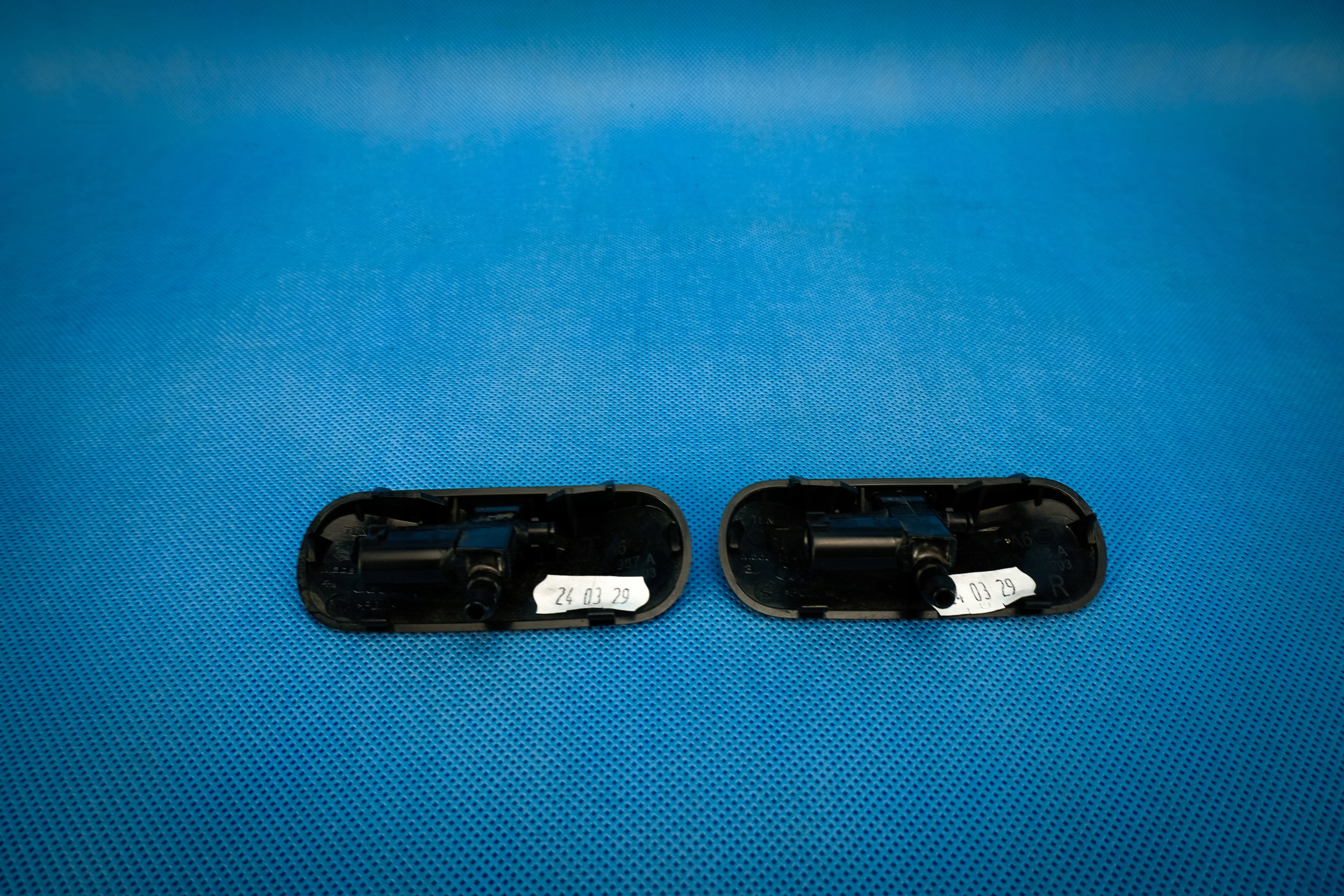 Spryskiwacze maski Audi A6 4G 4G0955987A 4G0955988A Numer katalogowy części 4G0955987A 4G0955988A SnTAuto