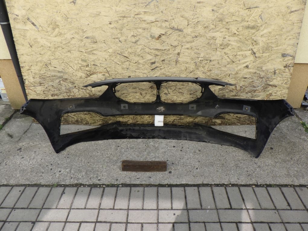BMW 1 F40 2019- Frontstoßstange