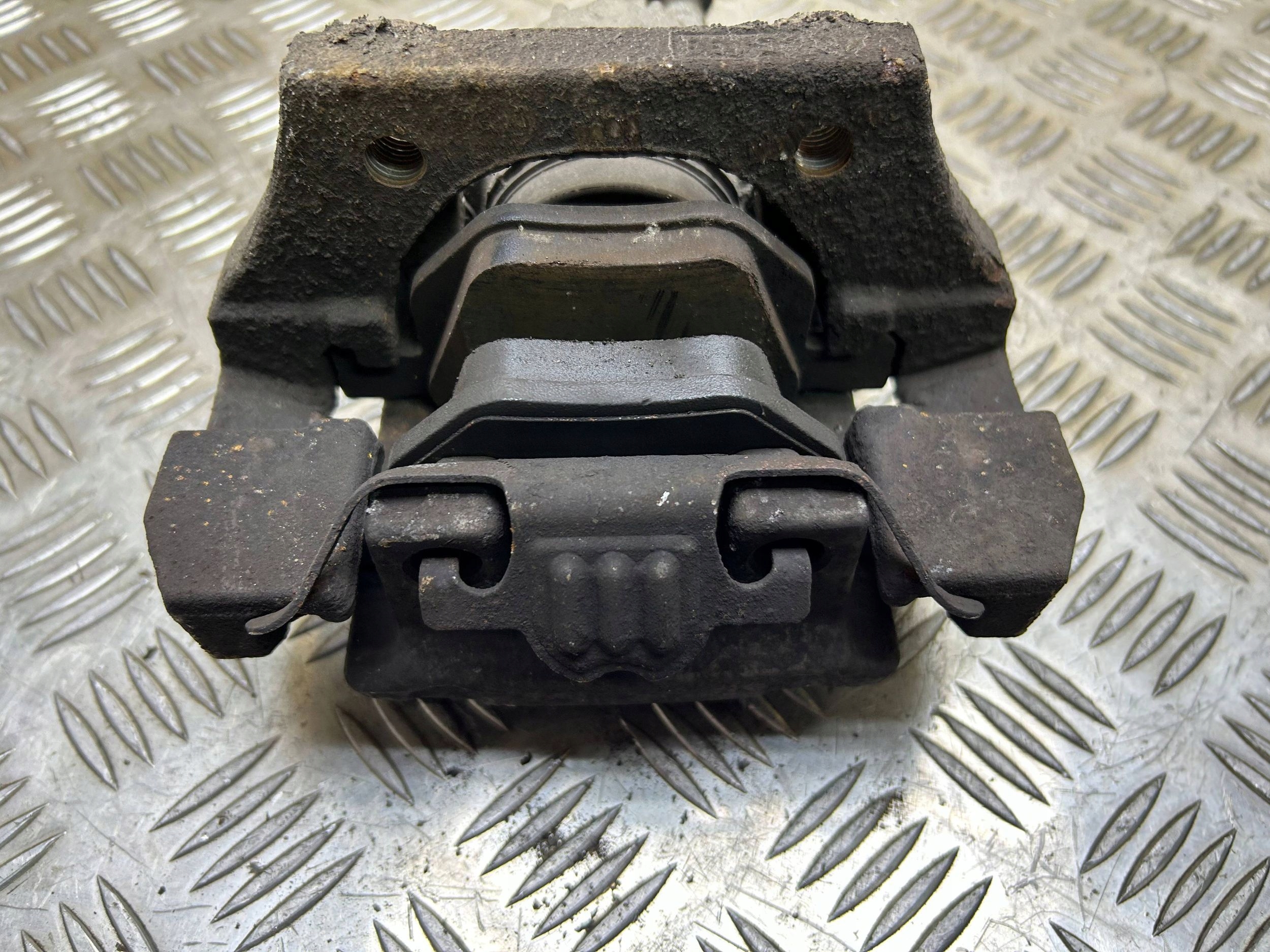 rear caliper brake BMW 5 E60 E61 2004 530d M57