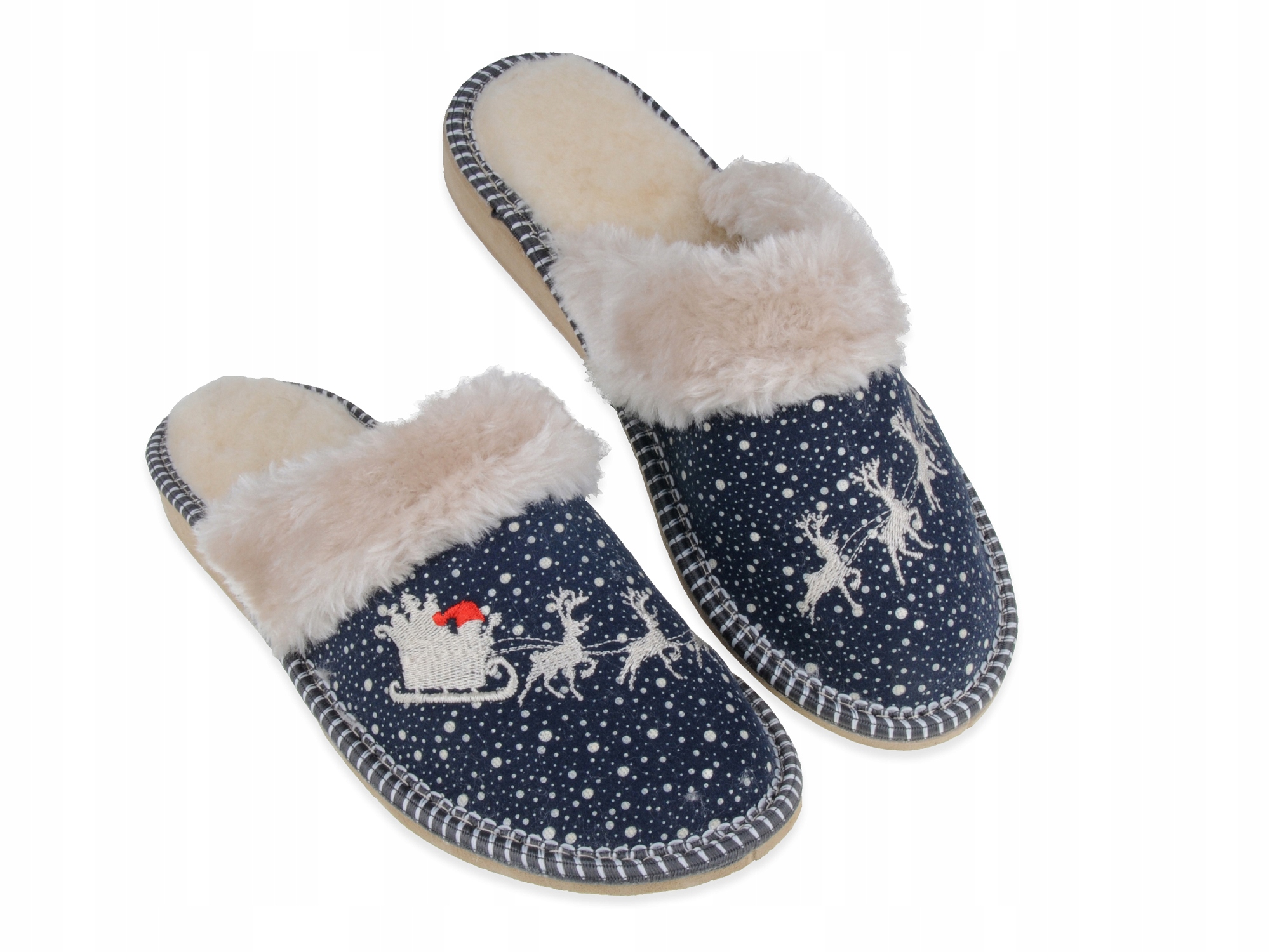 

Świąteczne pantofle z Mikołajem ocieplane runem 38