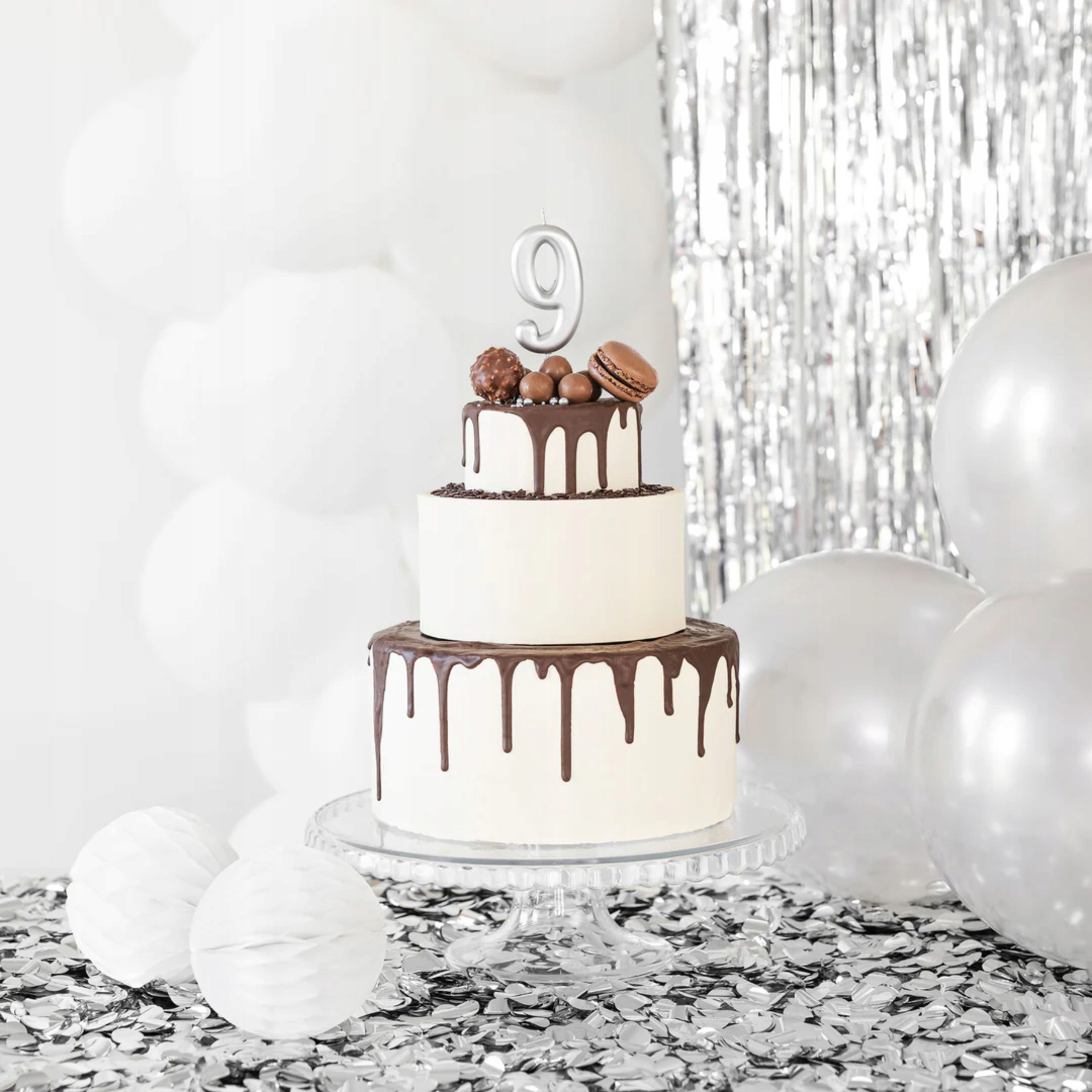 ŚWIECZKI URODZINOWE NA TORT 80 OSIEMDZIESIĄTKA CYFRY DŁUGIE SREBRNE Marka PartyPal