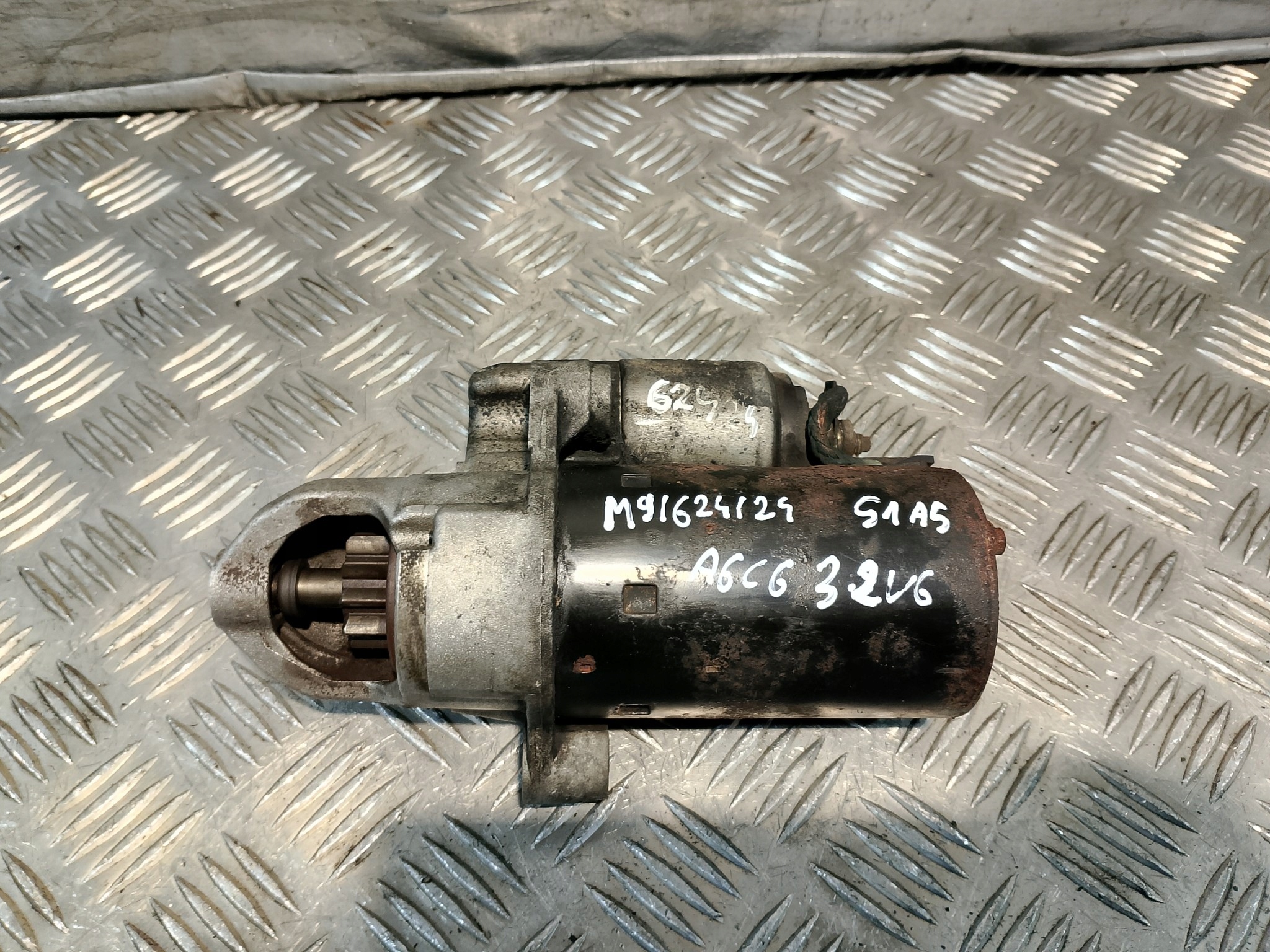 startér MOTORU AUDI A6 C6 3.2 V6 1005831420 BOSCH