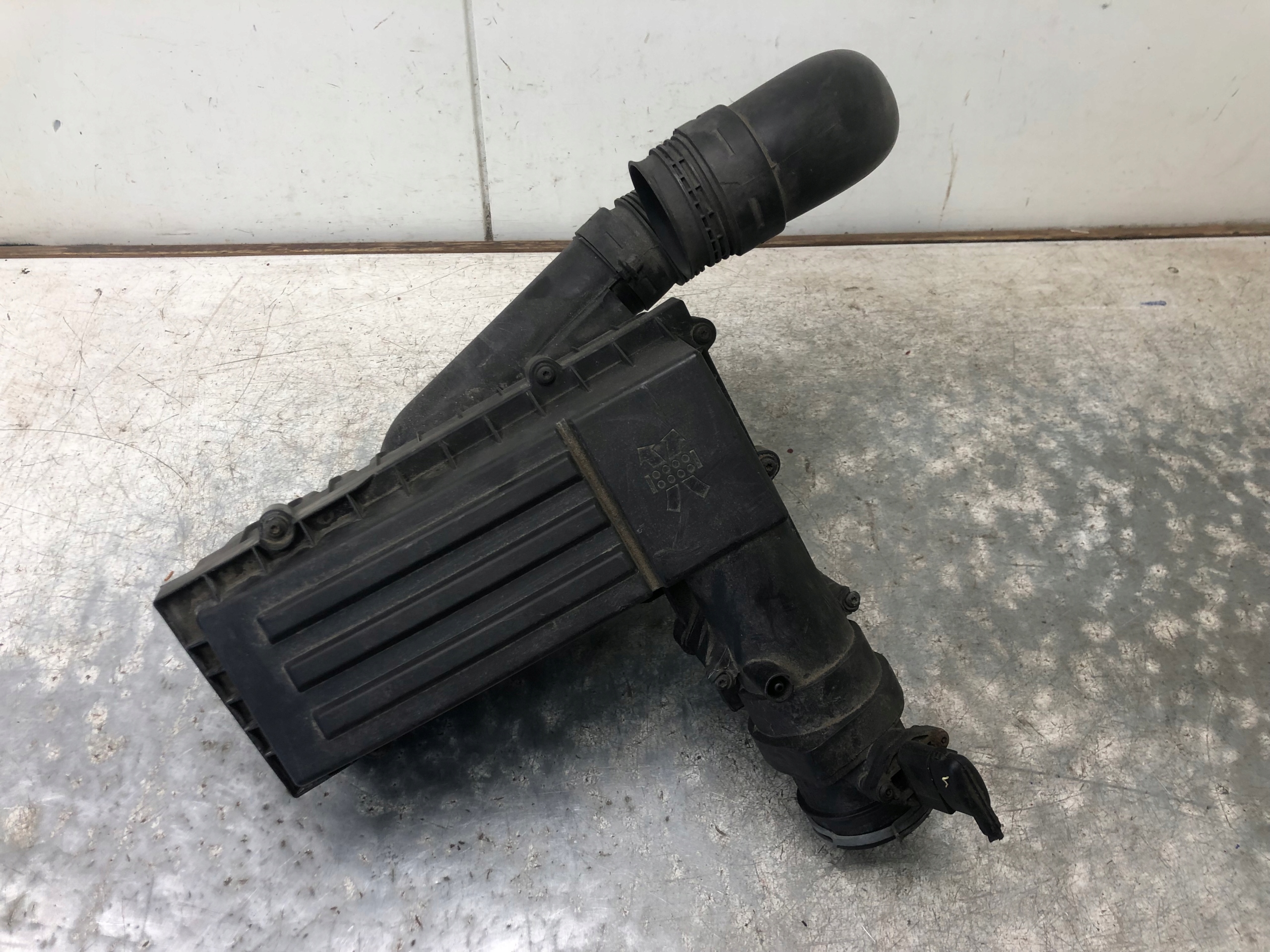 Gehäuse filter luft VW 3C0129607AG