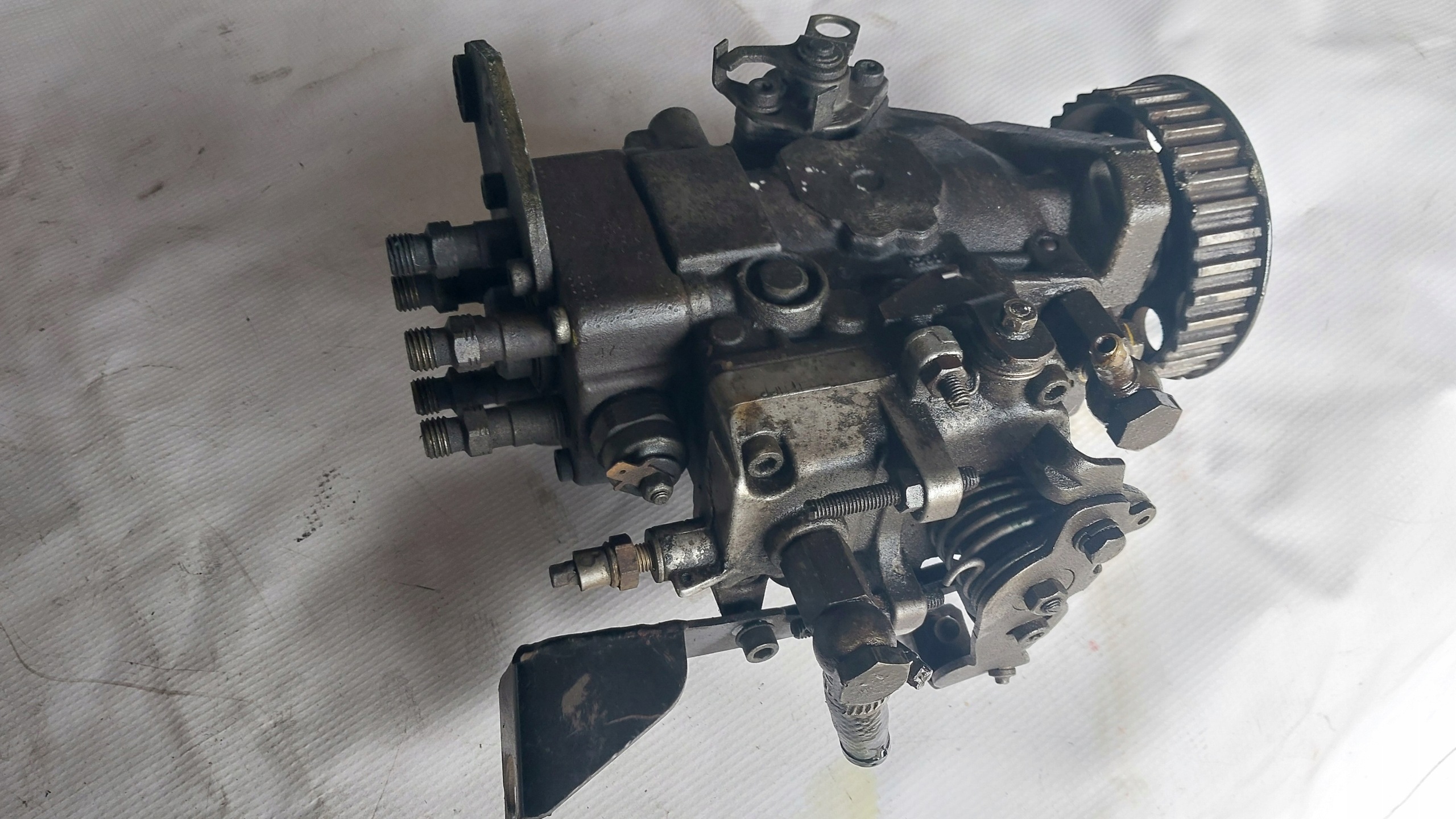 Einspritzpumpe VW TRANSPORTER T4 074130107 0460485003 BOSCH 2.4 D