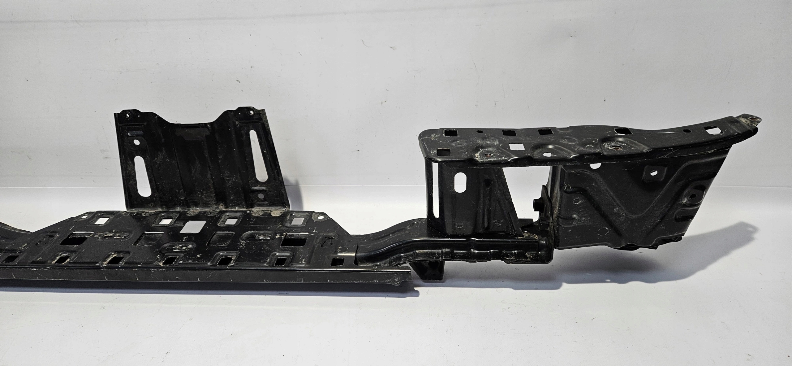 BELKA TYLNA STOPIEŃ TYŁ TOYOTA HILUX VIII 15- Typ samochodu Samochody osobowe