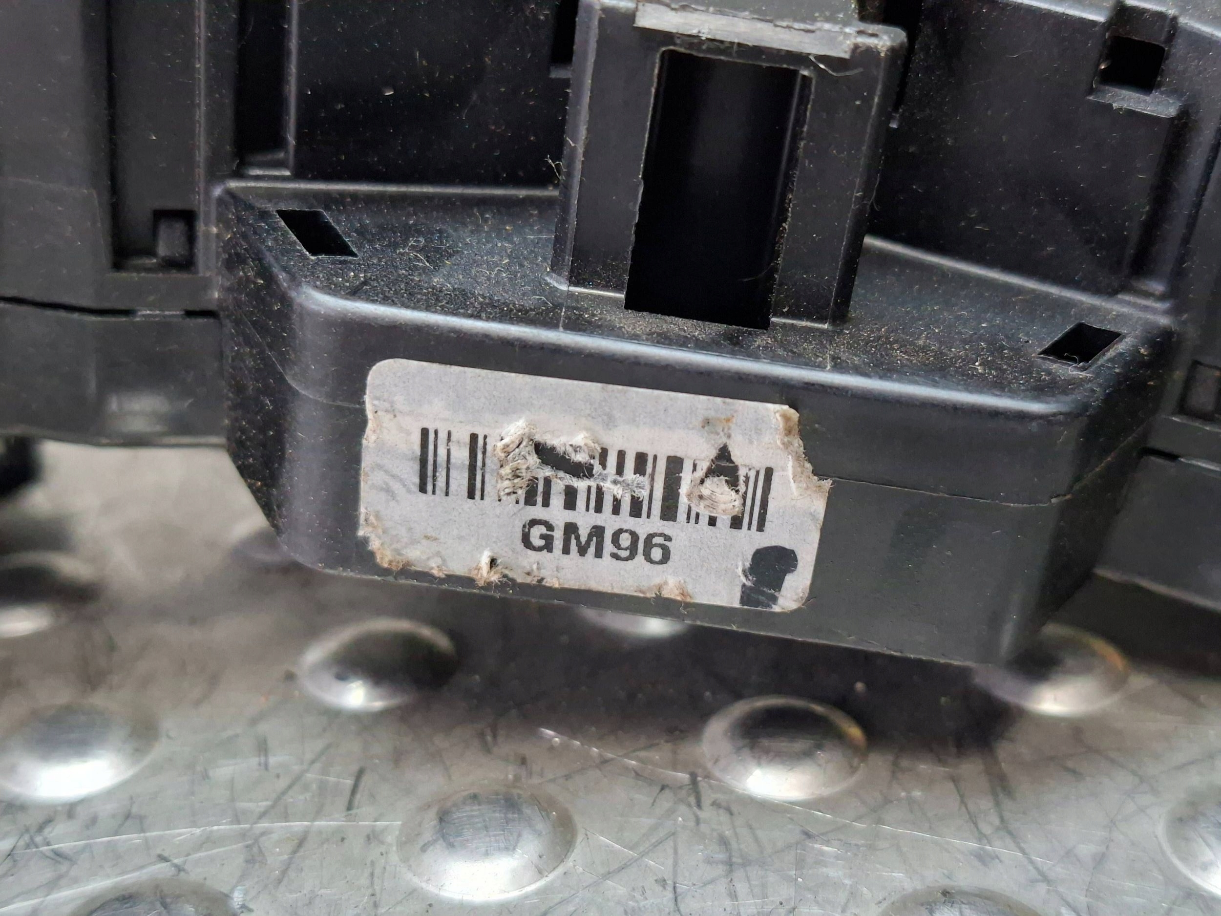 steering wheel levers and controls control HYUNDAI I20 14