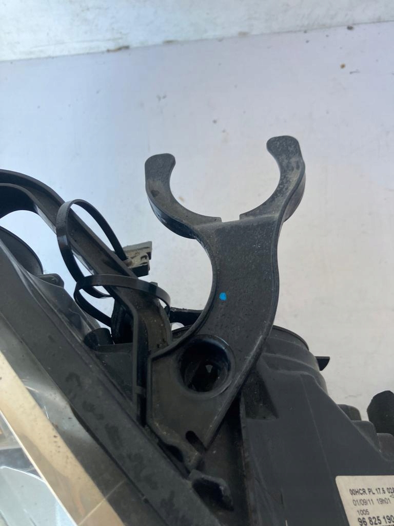 light right front PEUGEOT 3008 EU 9682519080
