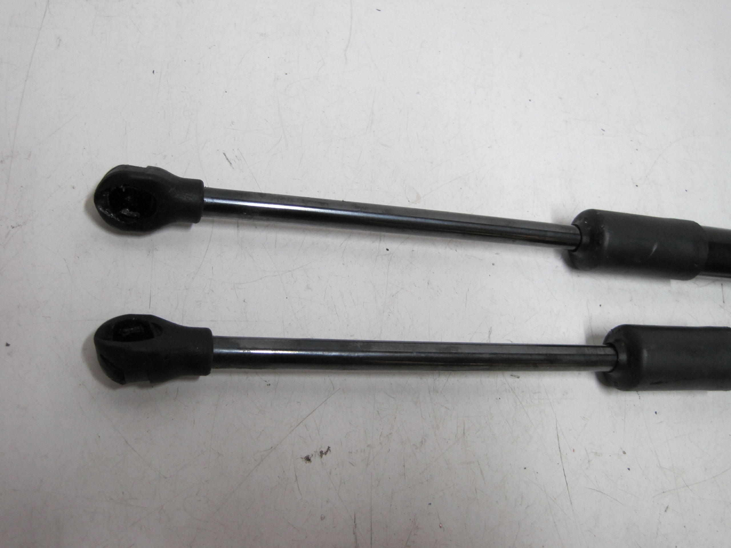 amortizer amortizeri haube RENAULT RAFALE 654701333R