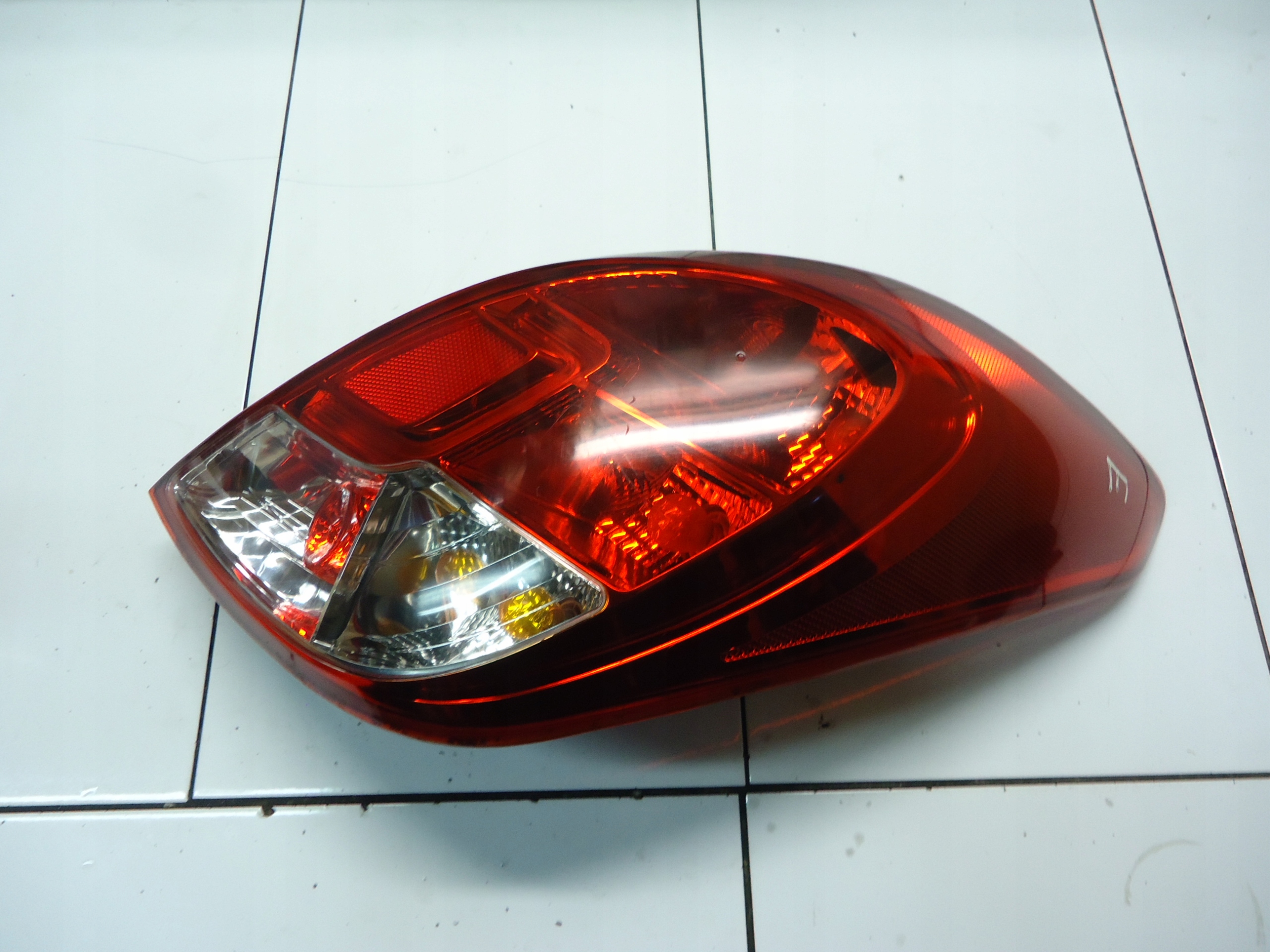HYUNDAI I20 LIFT light right rear part rear