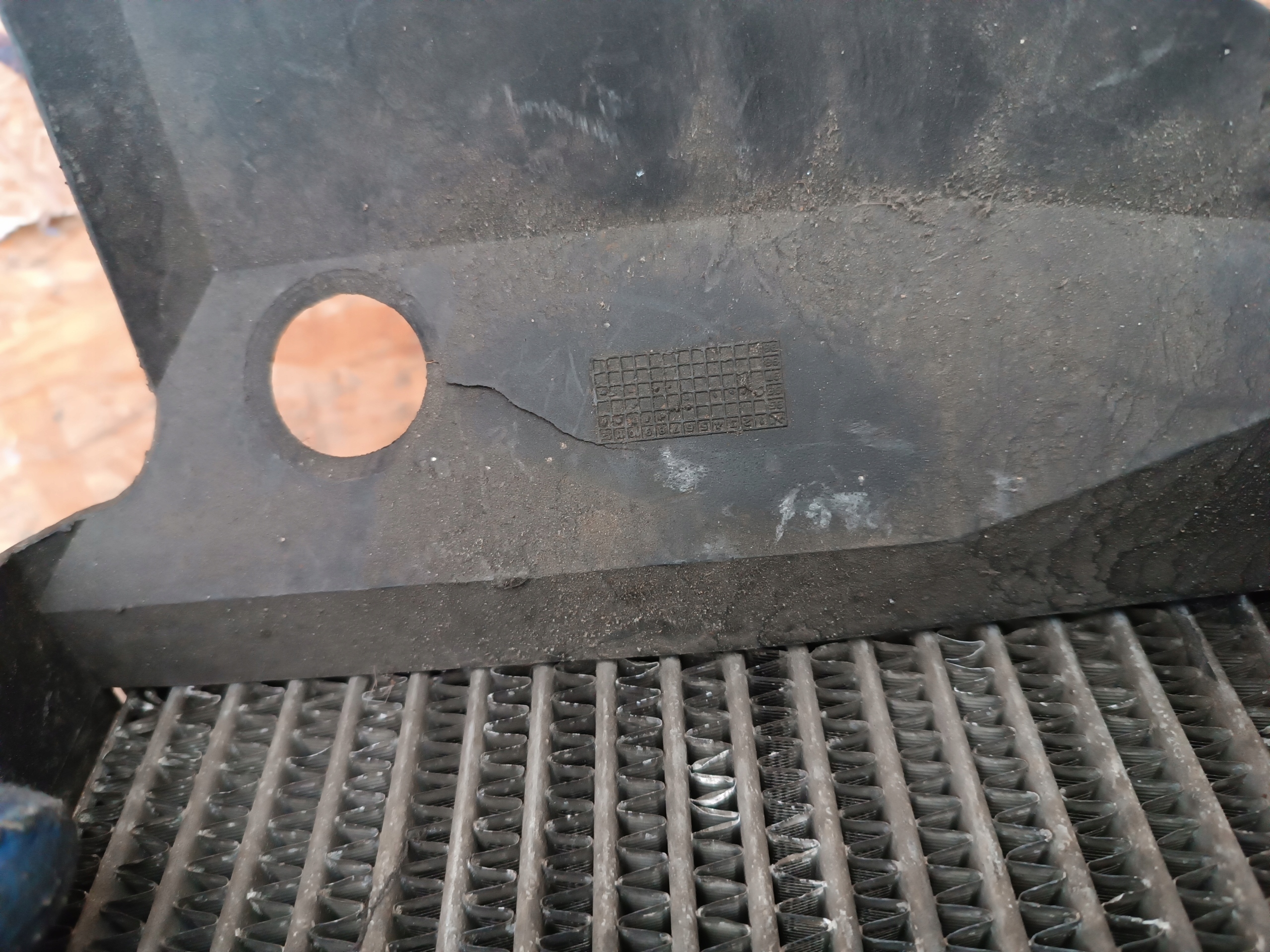 интеркулер Радиатор кондиционера Воздух mitsubishi CARISMA 96- 1.9 Дизель MR187657