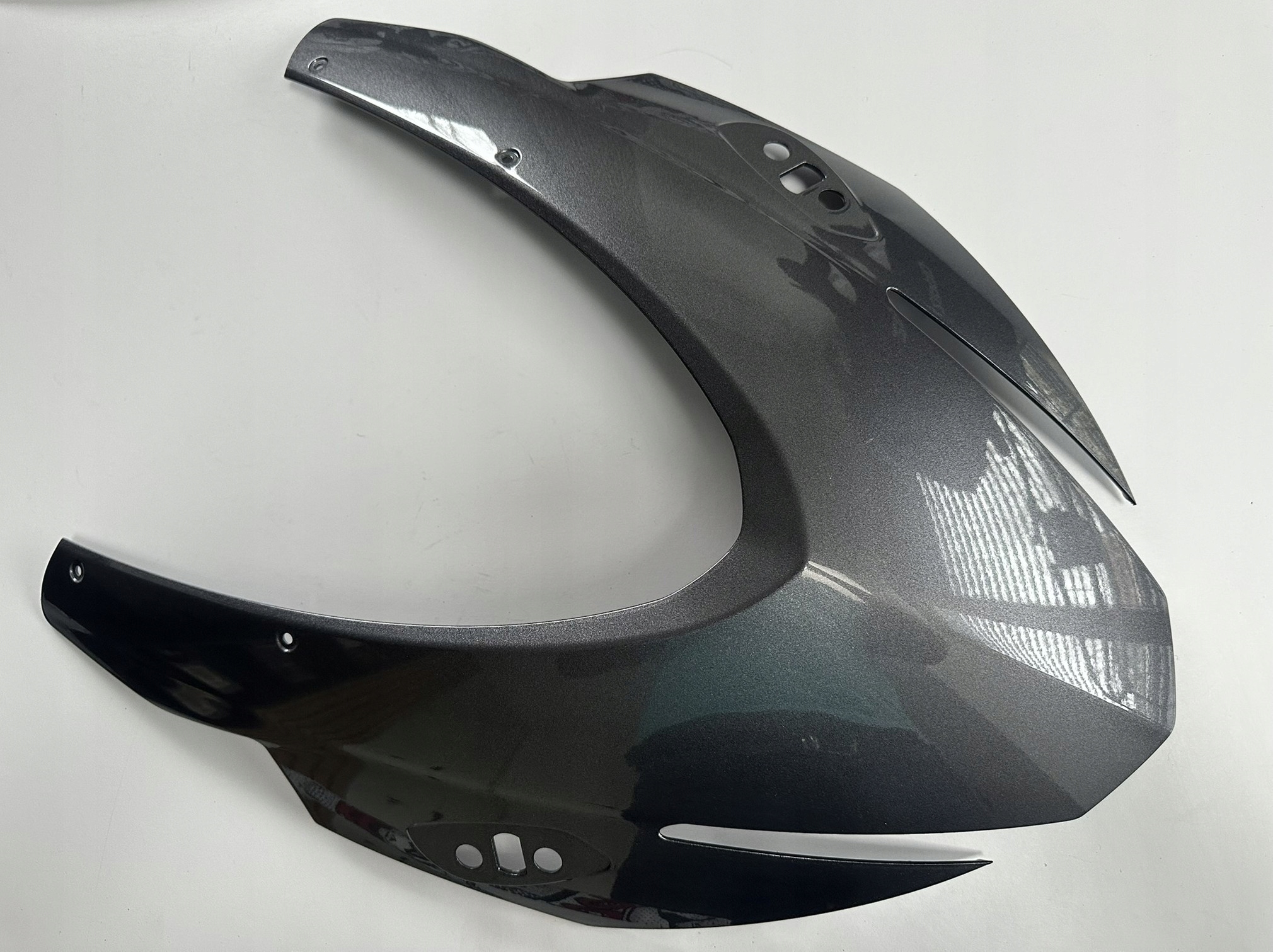 Aprilia RSV4 1100 E5+ čapová krytka predného krytu svetlometu Nová Oe