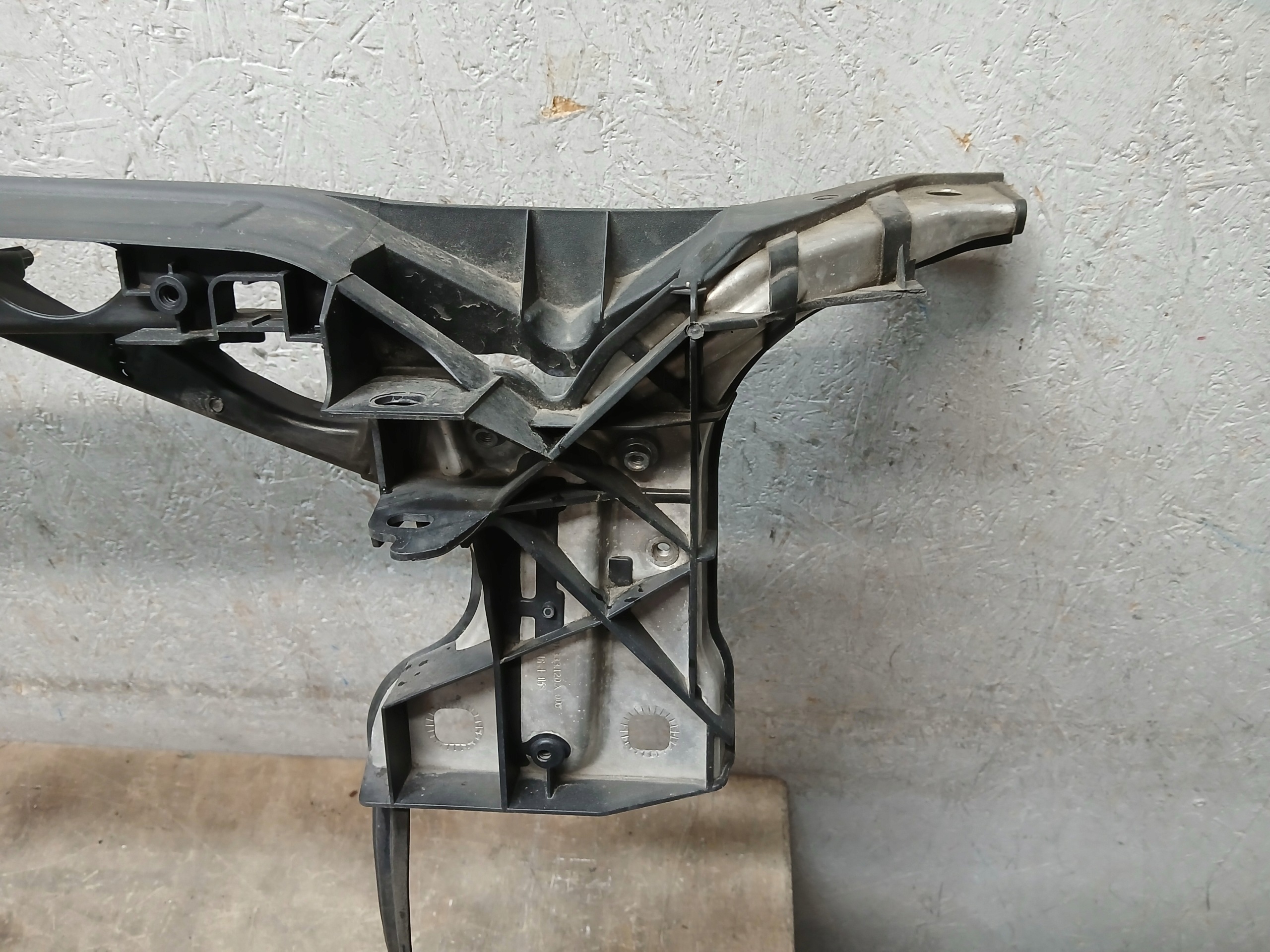 Schlossträger AUDI A4 B9 8W 16- 8W0805594