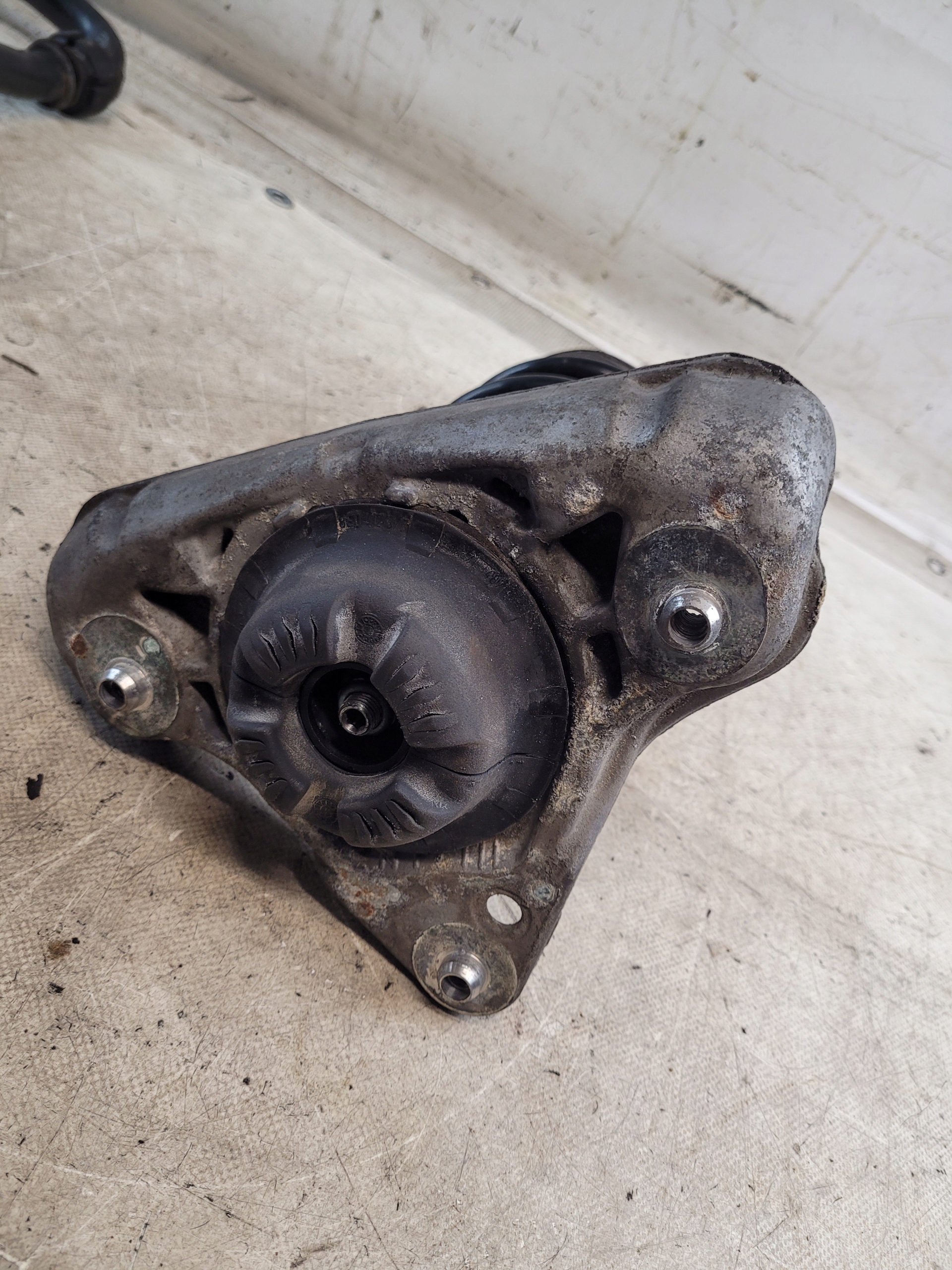 shock absorber McPherson right front + holder WAHACZY AUDI A4 B6 2.0B 02r.