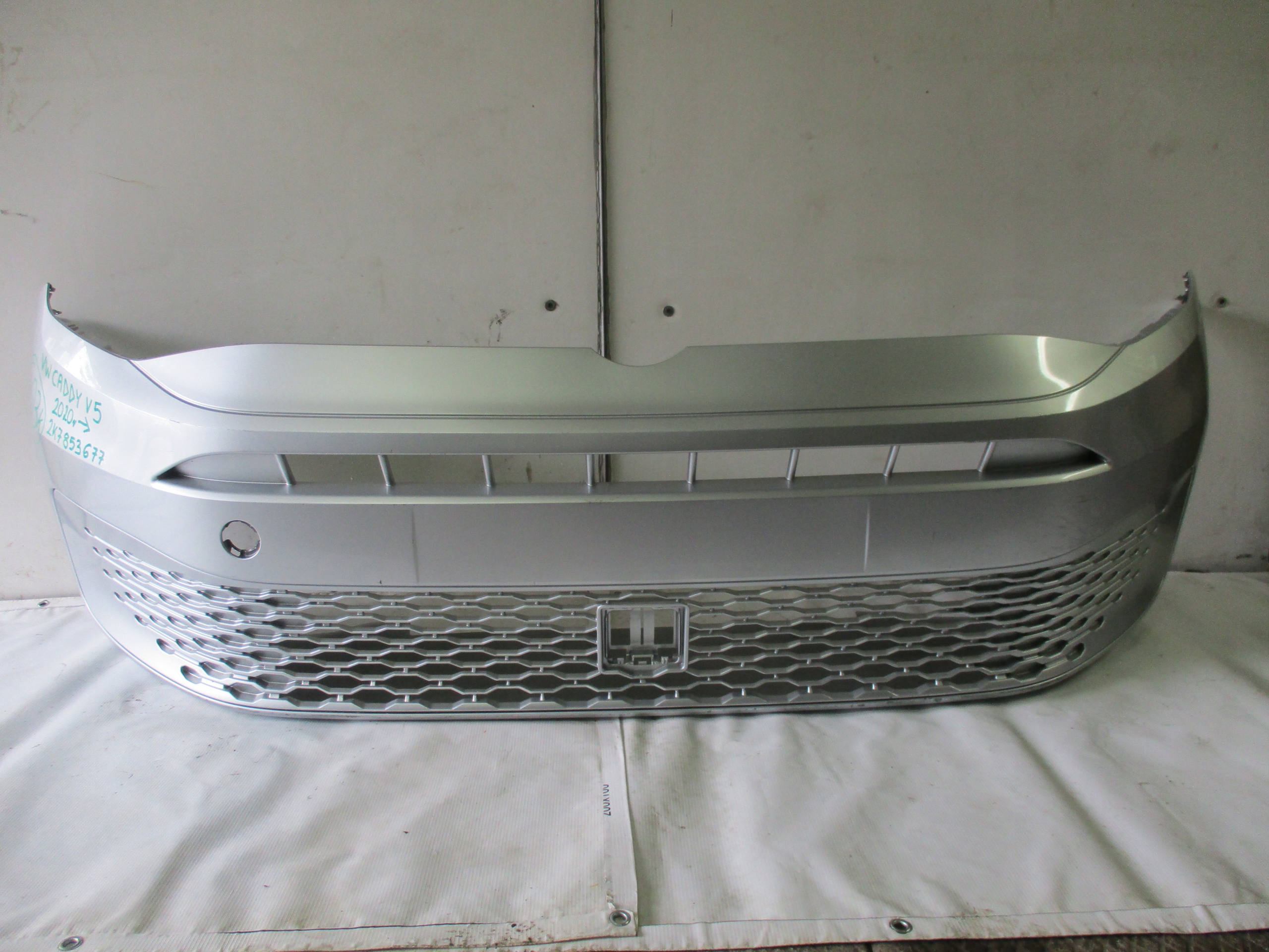 bumper front front VW Caddy 2K7 new MODEL