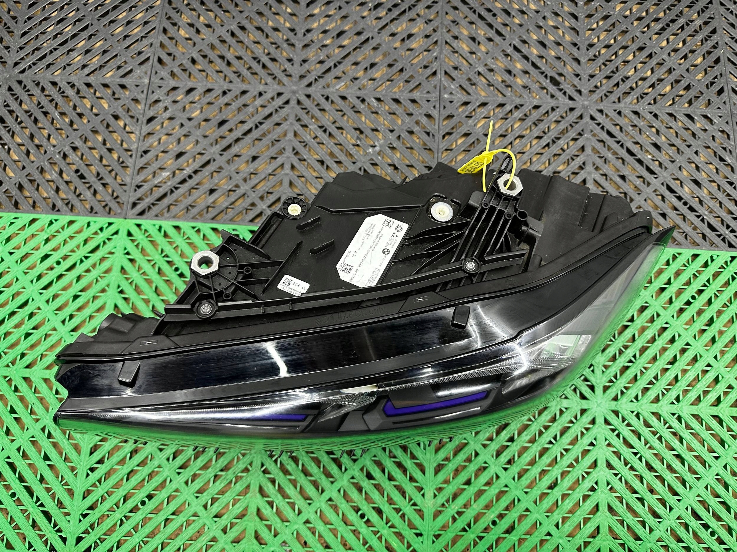 light front side left BMW 3 G20 G21 Lift shadow line 7885065