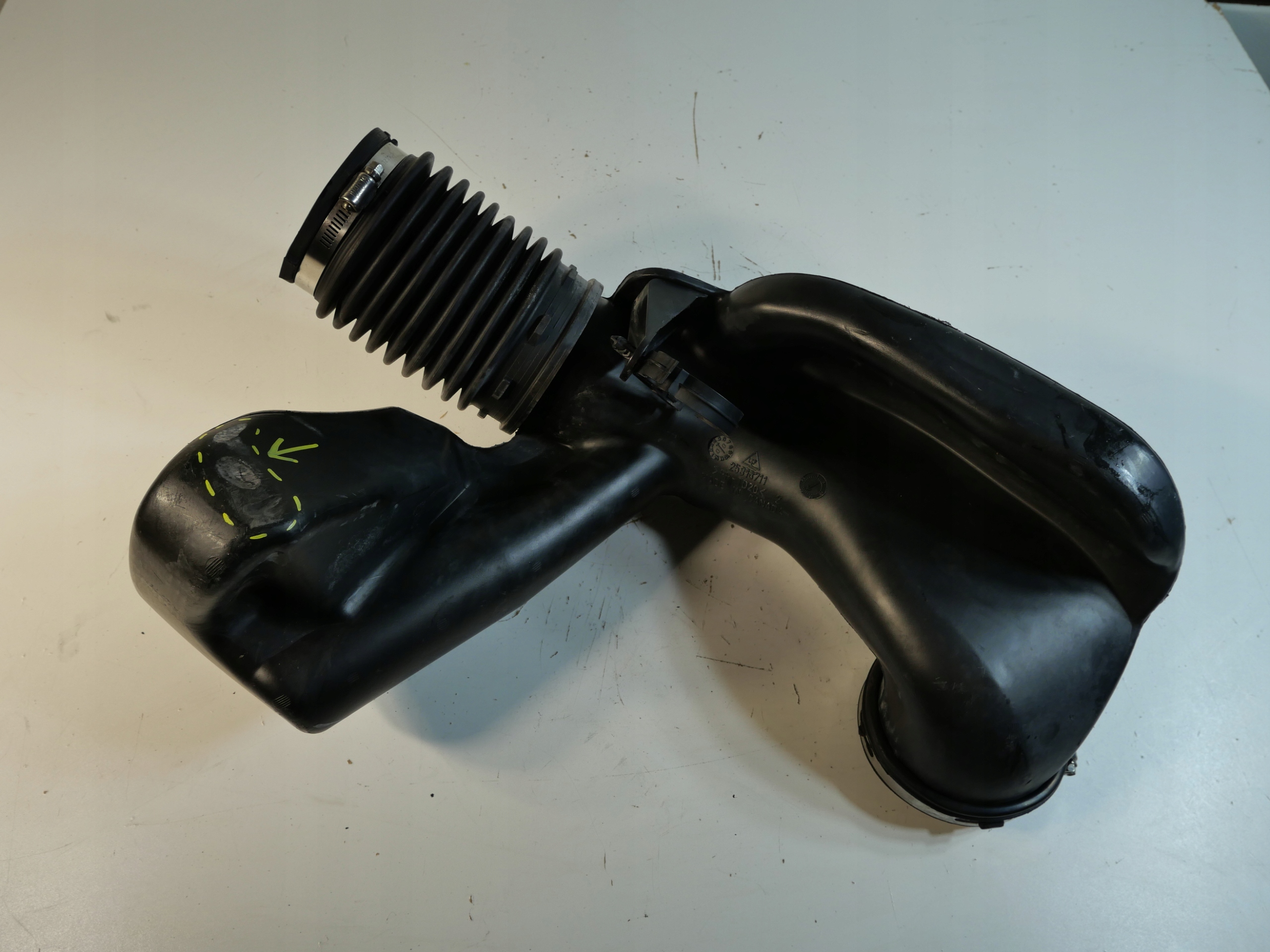 CHEVROLET TAHOE DOLOT rohr filter 25318711