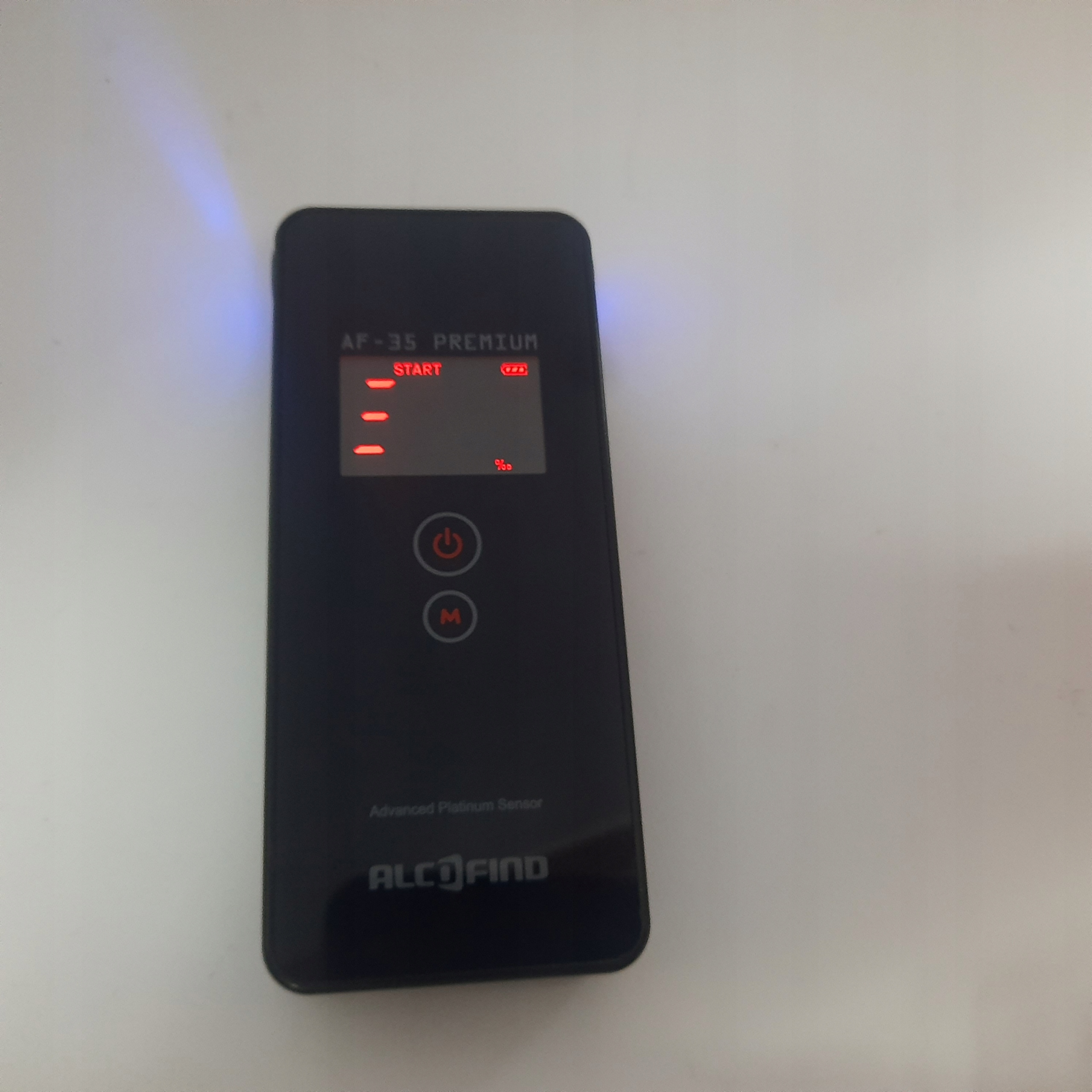 Alkomat elektrochemiczny AlcoFind AF-35 Premium Kod producenta AF-35P