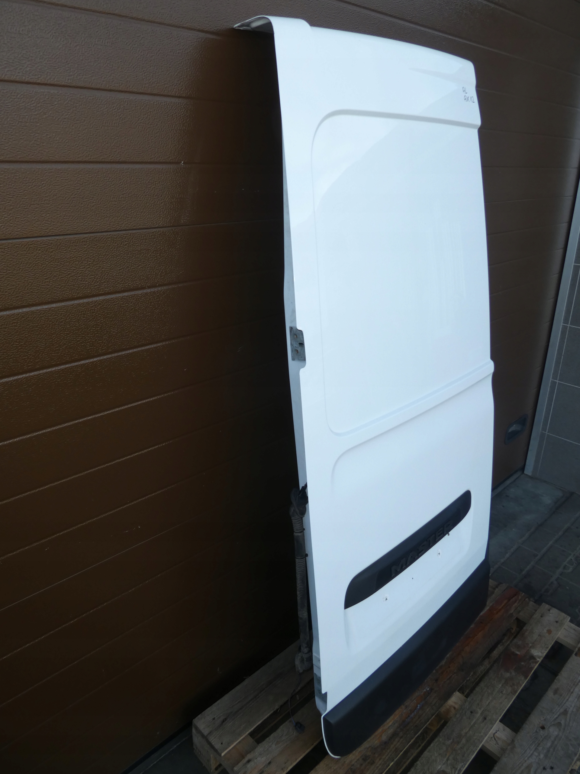 TÜR LINKS HECK MOTYLE RENAULT MASTER IV 4 KOMPLET