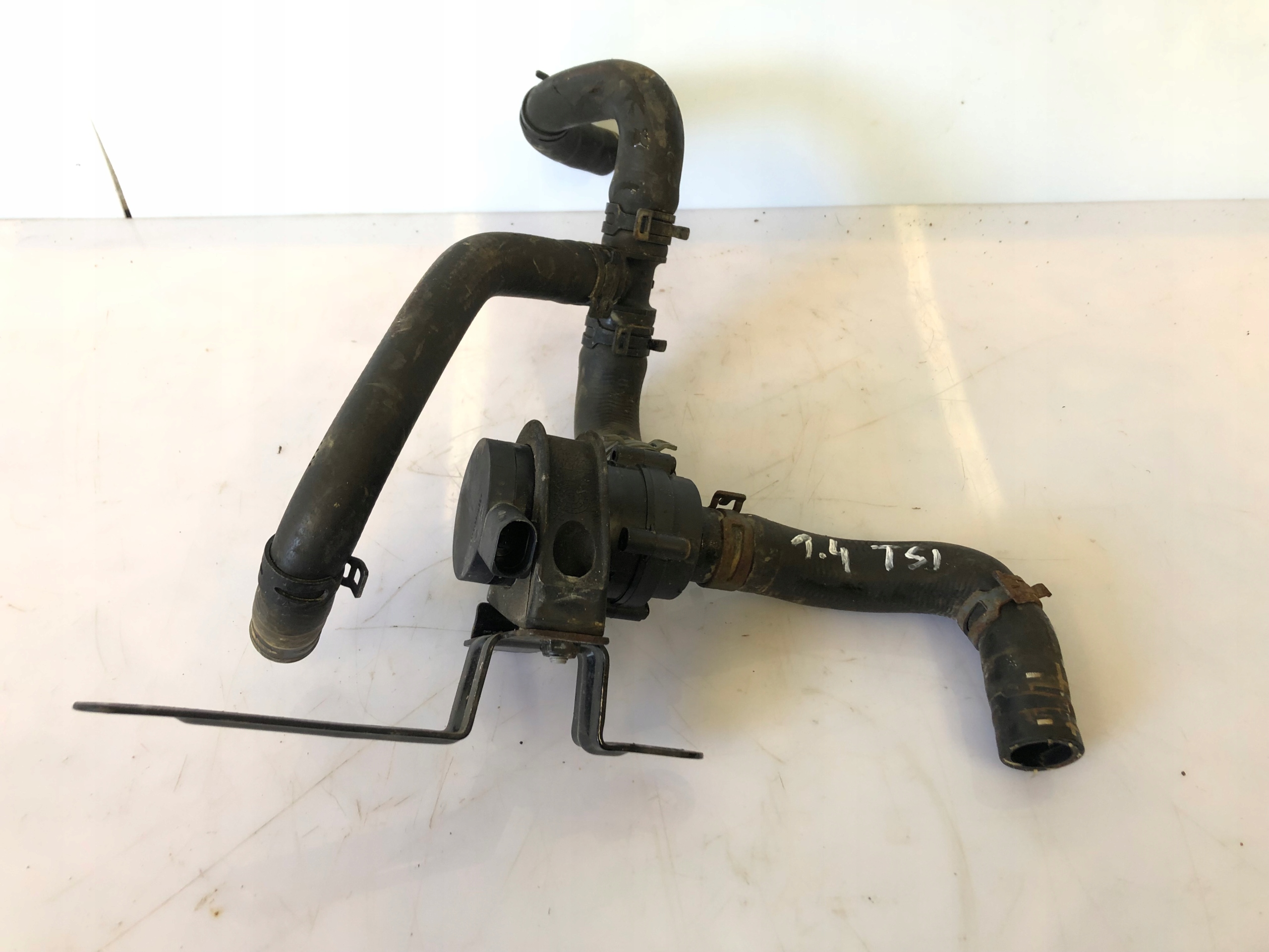 VW AUDI SKODA cijev crijevo vode 1K0121096BE