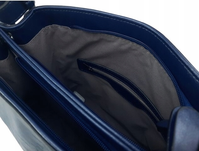 PIĘKNA, KLASYCZNA GRANATOWA TOREBKA Odcień granatowy