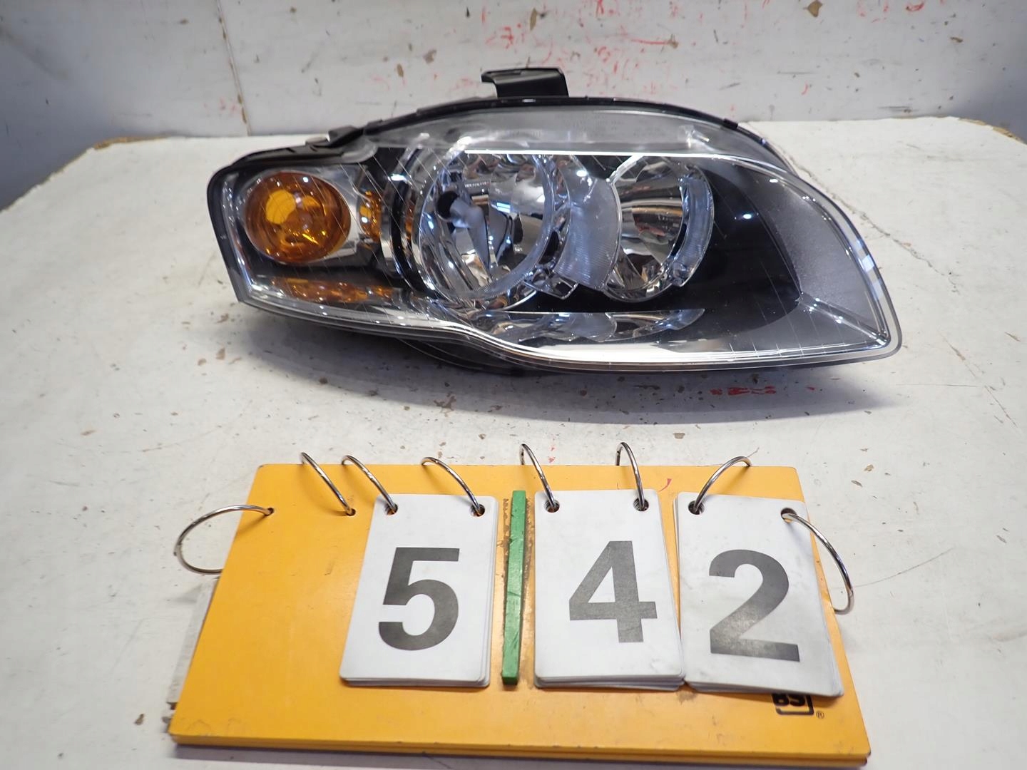 light front front right AUDI A4 B7 2005-2008 8E0941004AJ