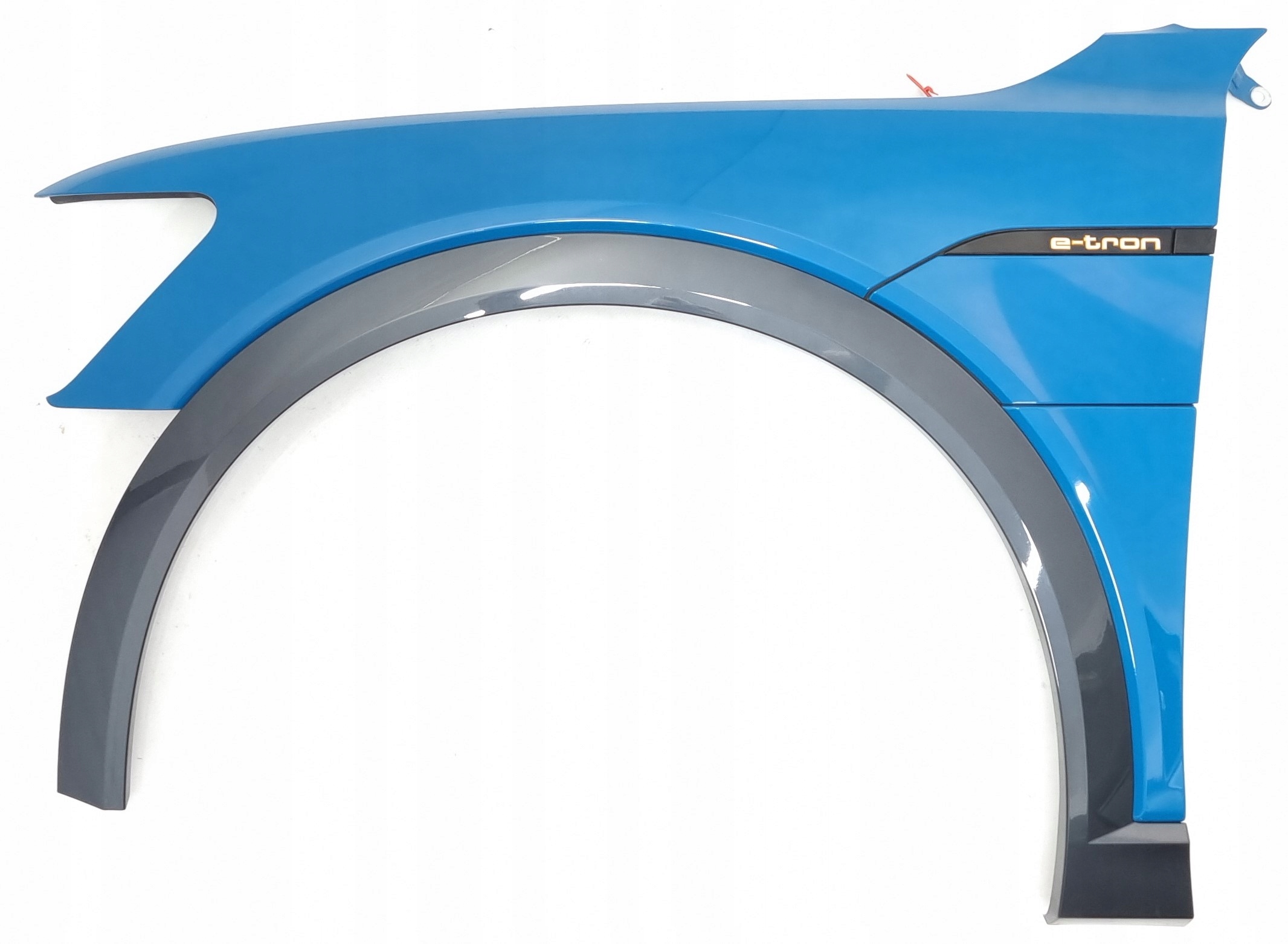 Błotnik lewy przód Audi E-Tron 55 LV5S Strona zabudowy przód - lewa