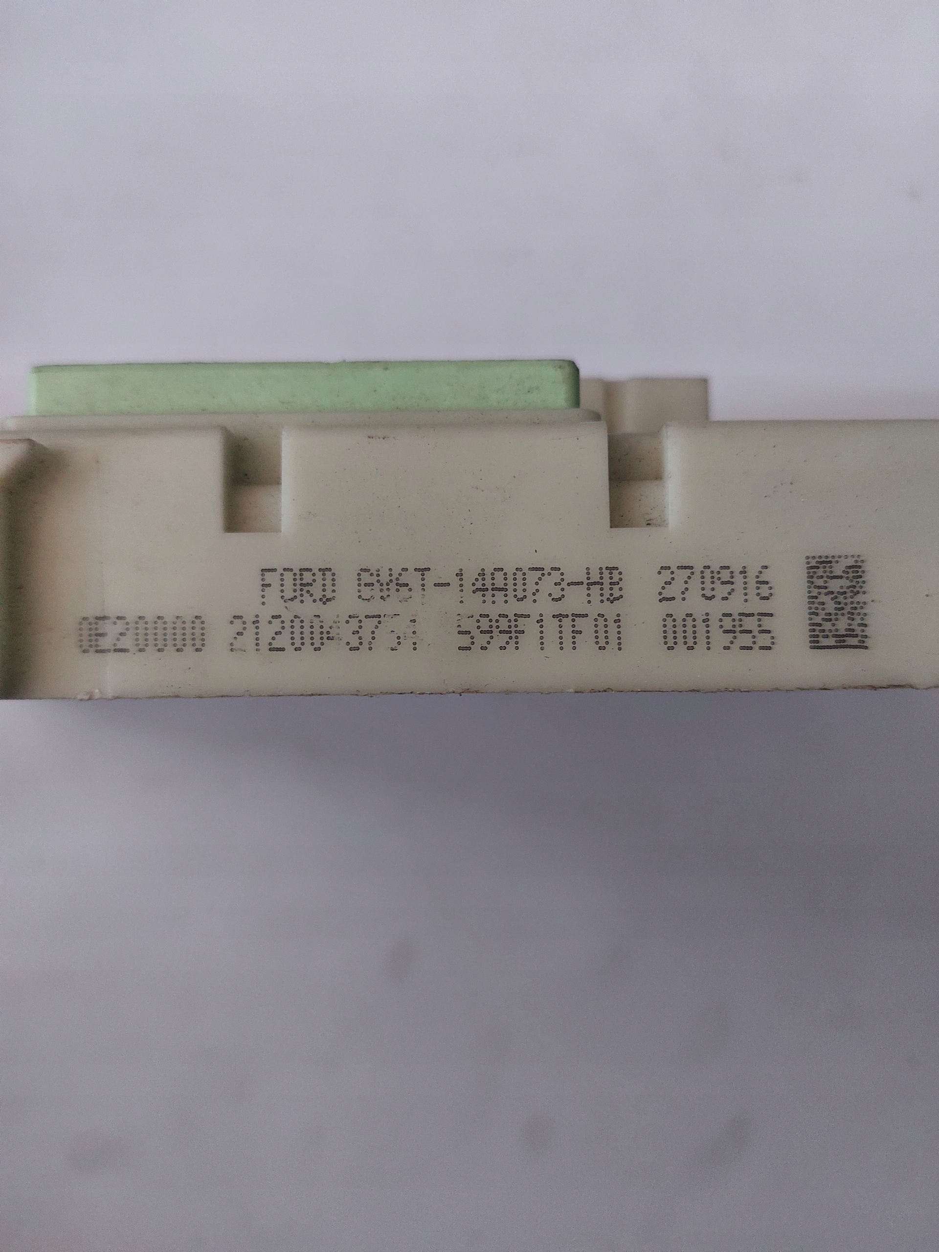 Module fusibles BIS FORD GV6-14A073-HB