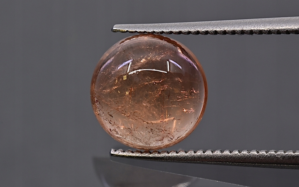 Turmalín kulatý kabošon fi 8,4 mm