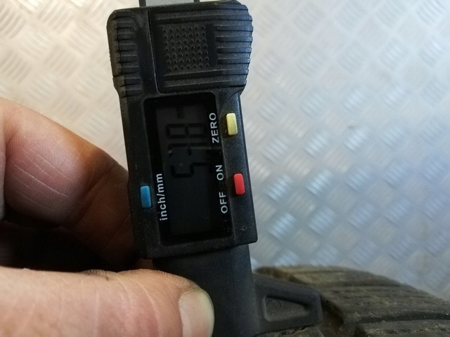 CH OPONA CONTINENTAL WINTER CONTACT 235 50 R19 Model inny