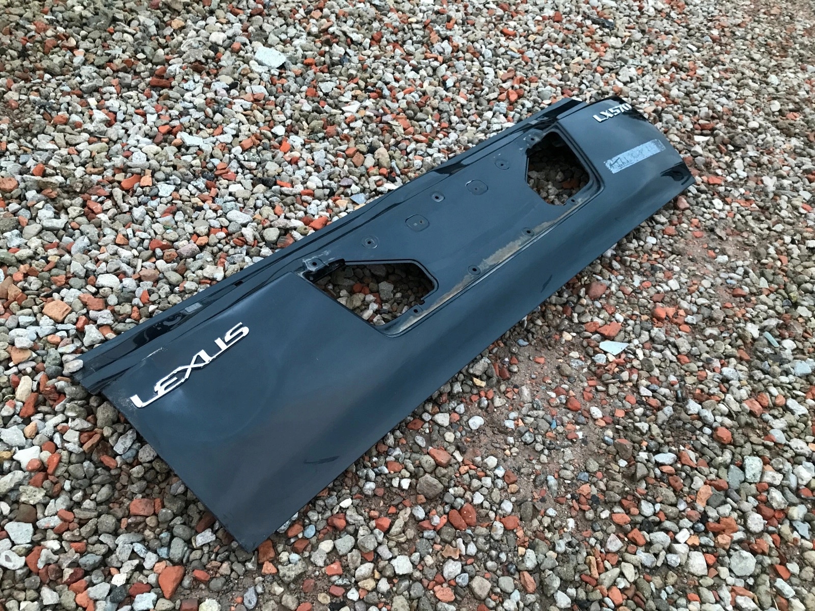 KLAPA BAGAŻNIKA TYŁ BURTA LEXUS LX LX570 2009-