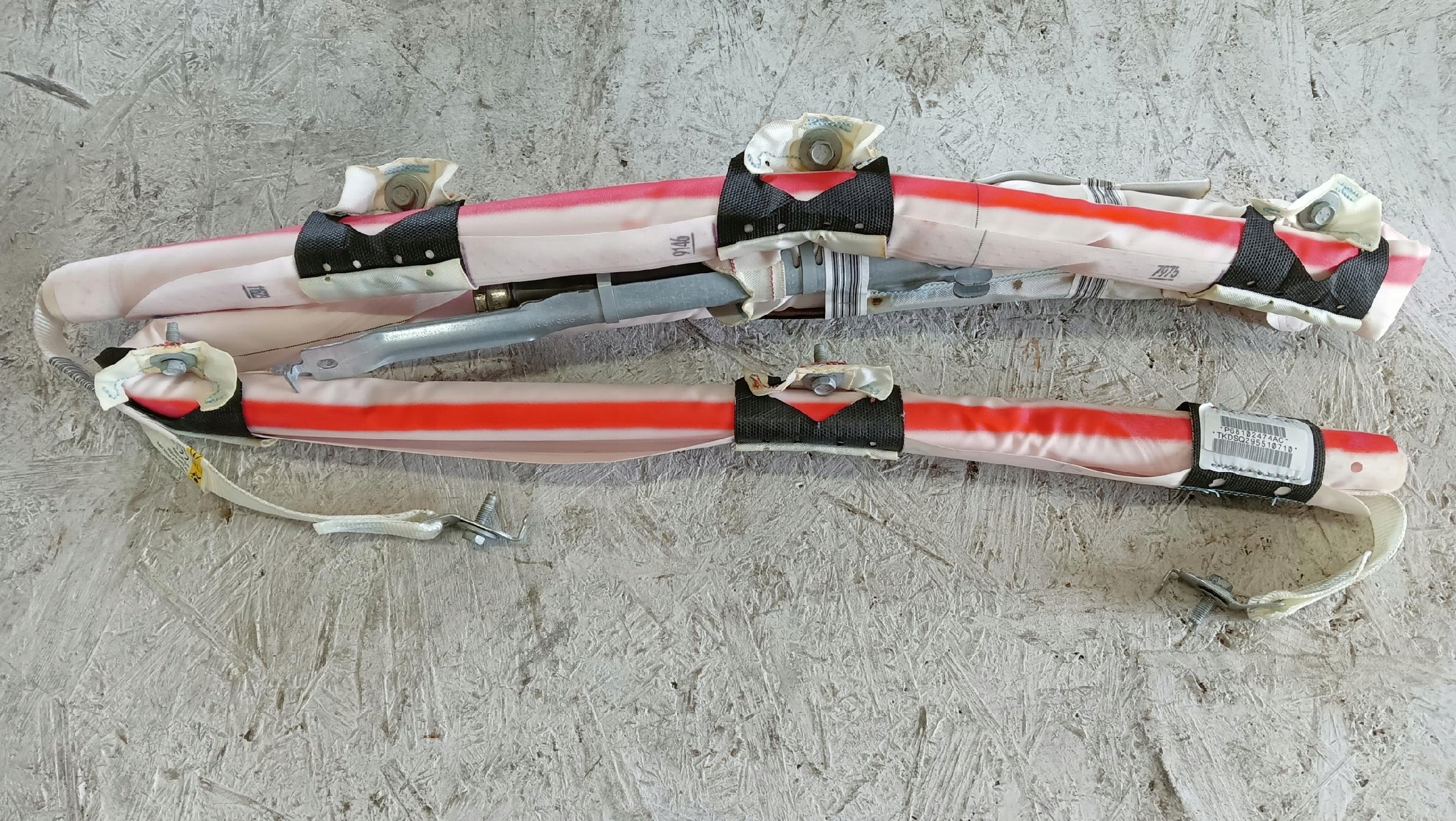 CHRYSLER 200 2015- америка пиропатрон правая