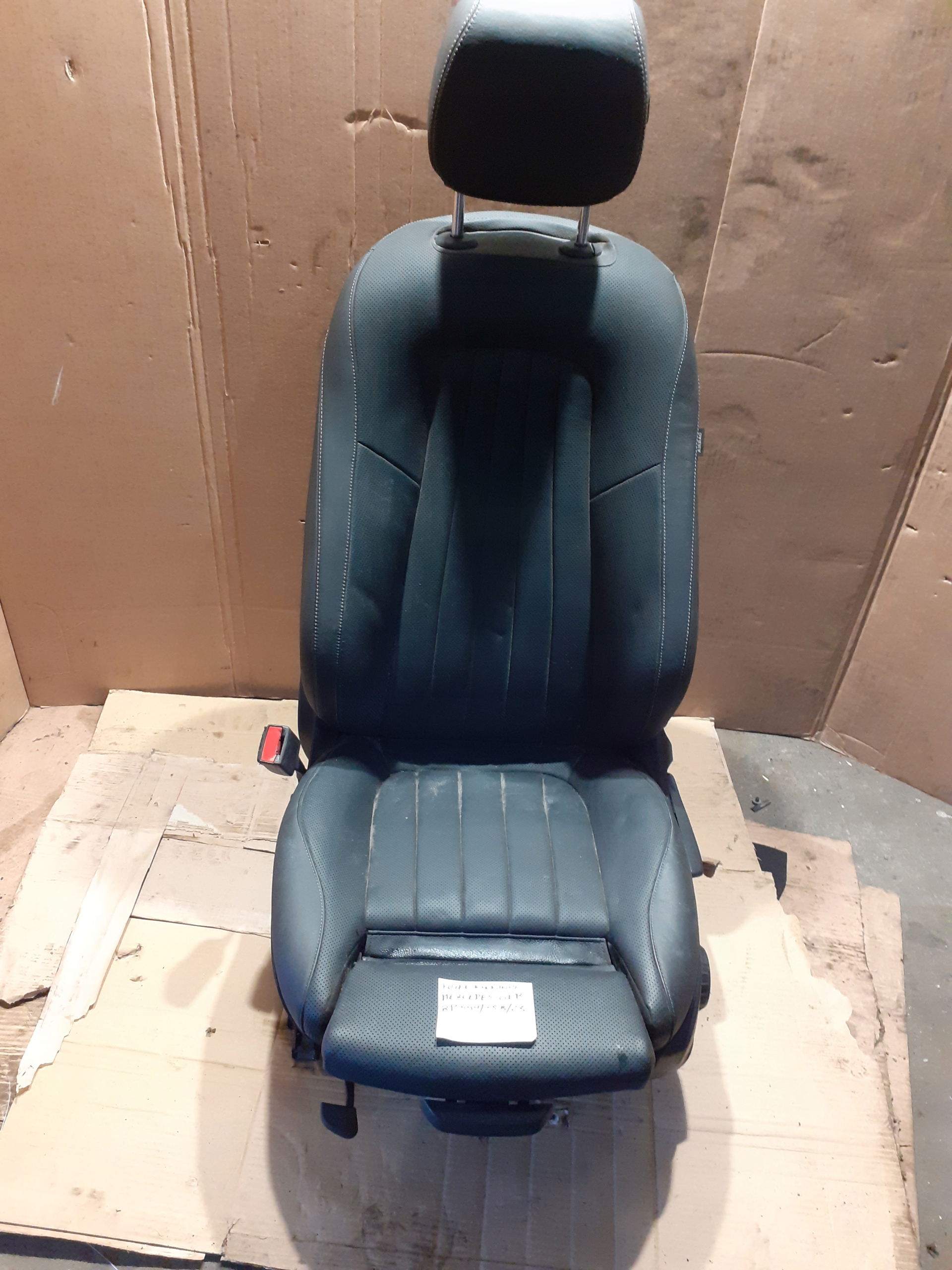 кресло водители MERCEDES X247 2022r