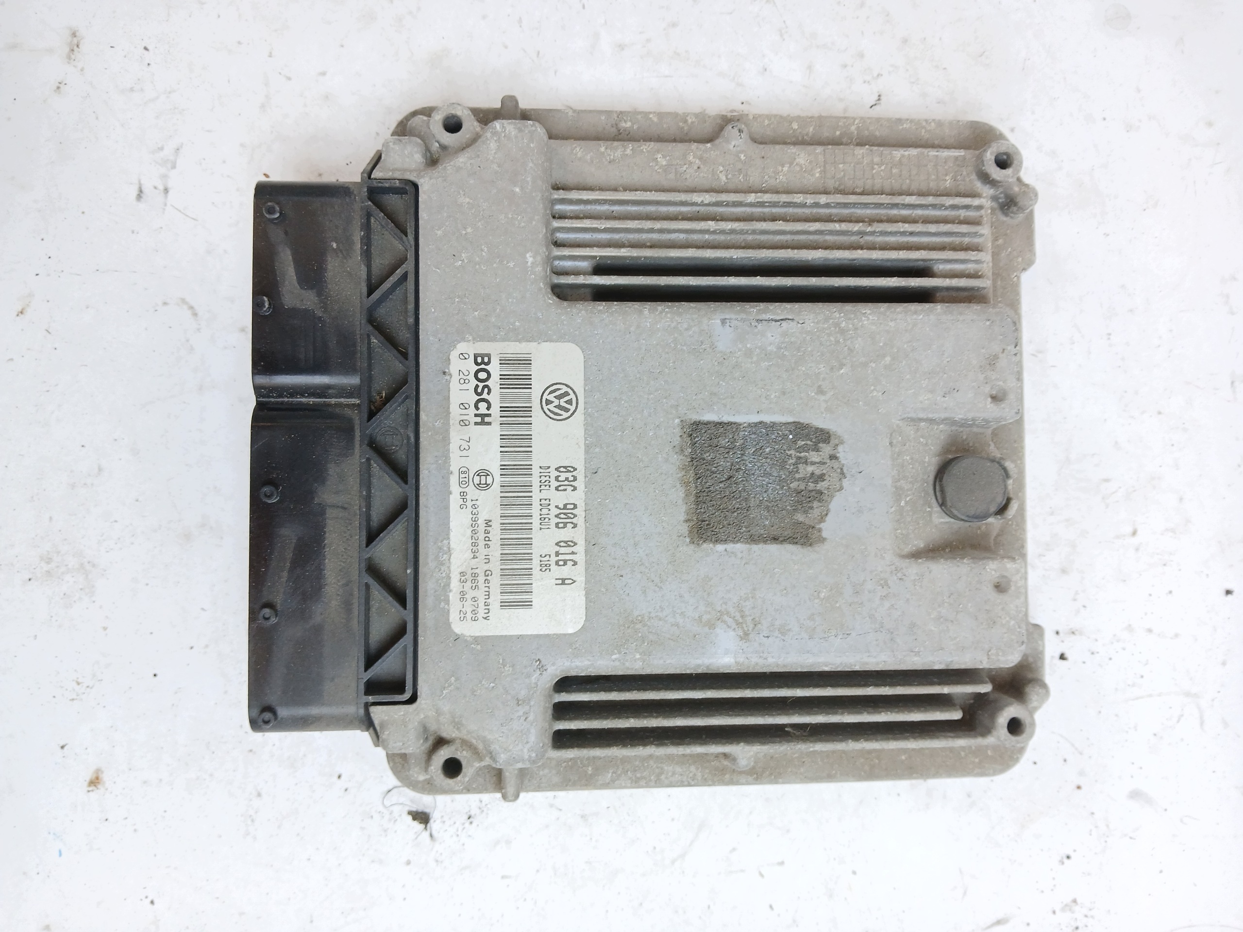 VW TOURAN e 1.9 TDI centralina motore 03G906016A