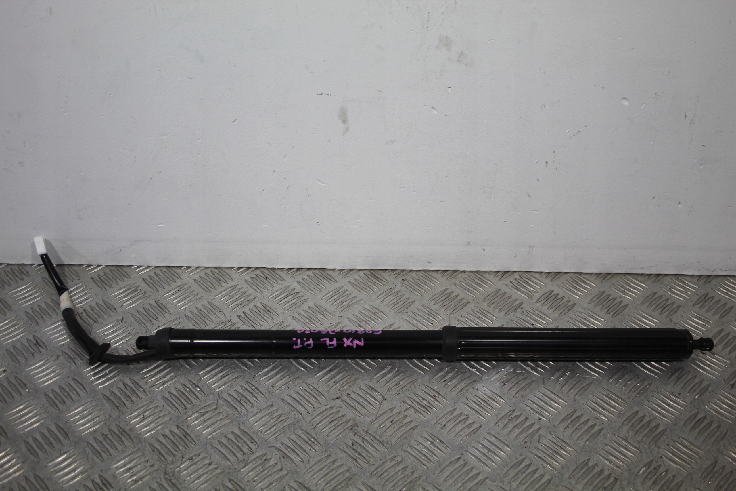 68910-78021 - ПРИВОД ЗАКРЫЛКА ПРАВЫЙ ЗАДНИЙ LEXUS NX 300H LIFT