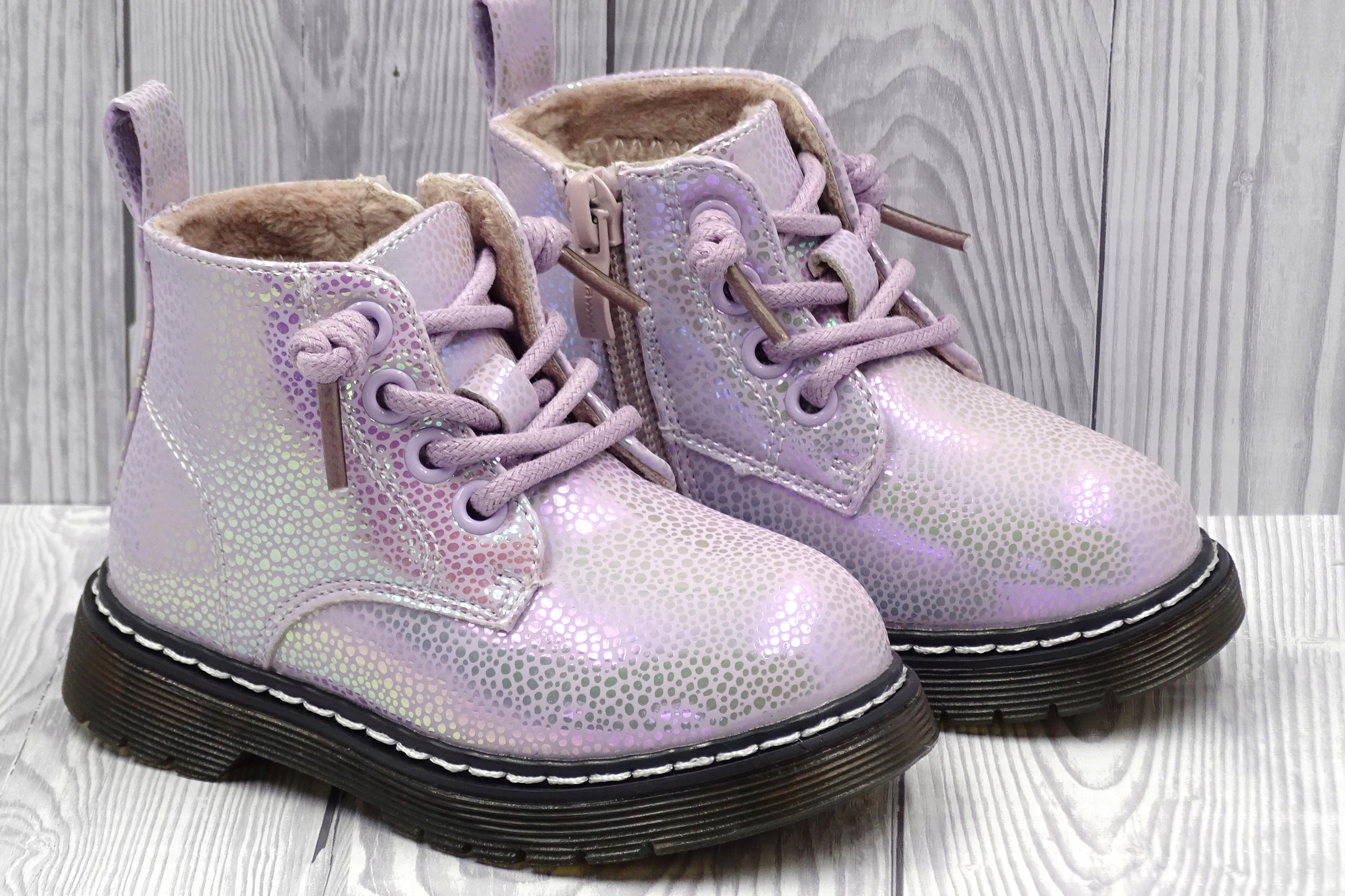 BOTKI DZIEWCZĘCE APAWWA TRZEWIKI fiolet holo 20 Marka Apawwa