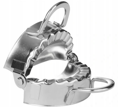 FORMA WYKRAWACZ DO LEPIENIA PIEROGÓW USZEK FOREMKA METALOWA SKŁADANA 10cm Marka bez marki