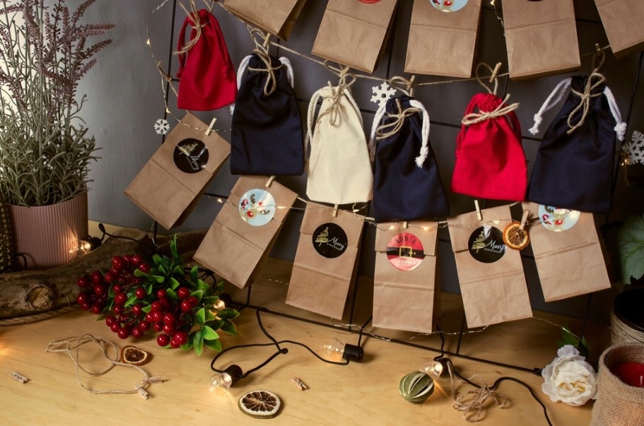 KALENDARZ ADWENTOWY DIY WISZĄCY WORECZKI BAWEŁNIANE SZNUREK JUTOWY eko Kształt prostokąt