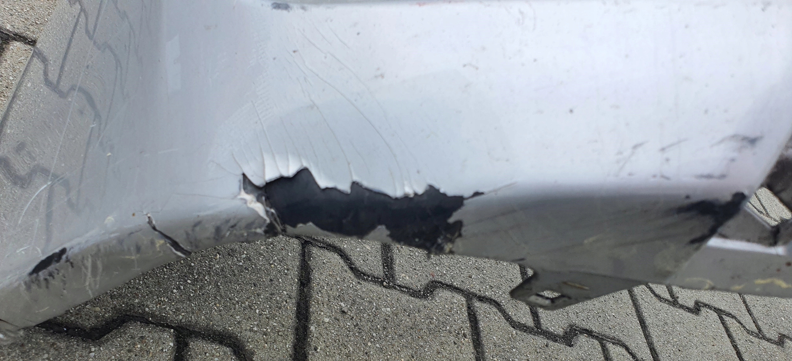 ZDERZAK przód przedni Toyota PRIUS III 3 XW30 LIFT 2012- Numer katalogowy części 52119-47930 Toyota